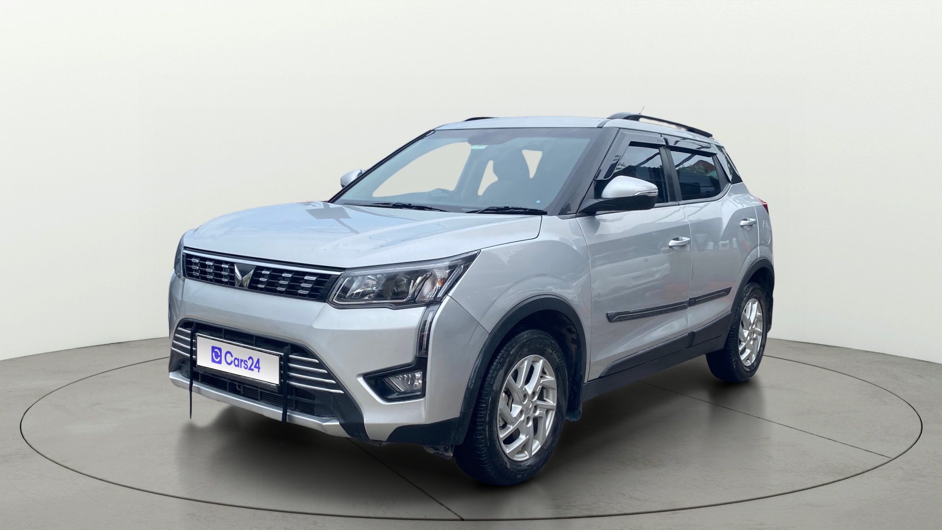 View 2022 Mahindra XUV300 W4 Petrol BS IV Image 37 Used 2022 Mahindra XUV300 W4 Petrol BS IV Image 37