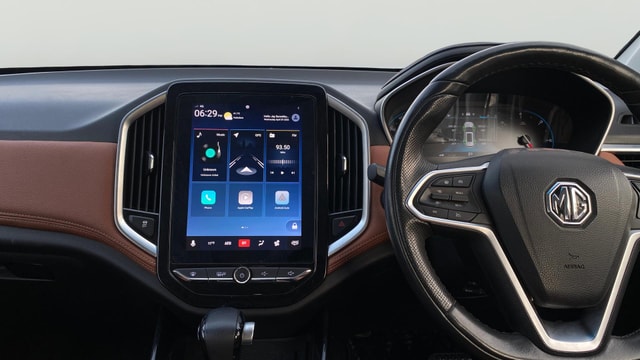 View MG Hector Plus Image 19 Used MG Hector Plus Image 19