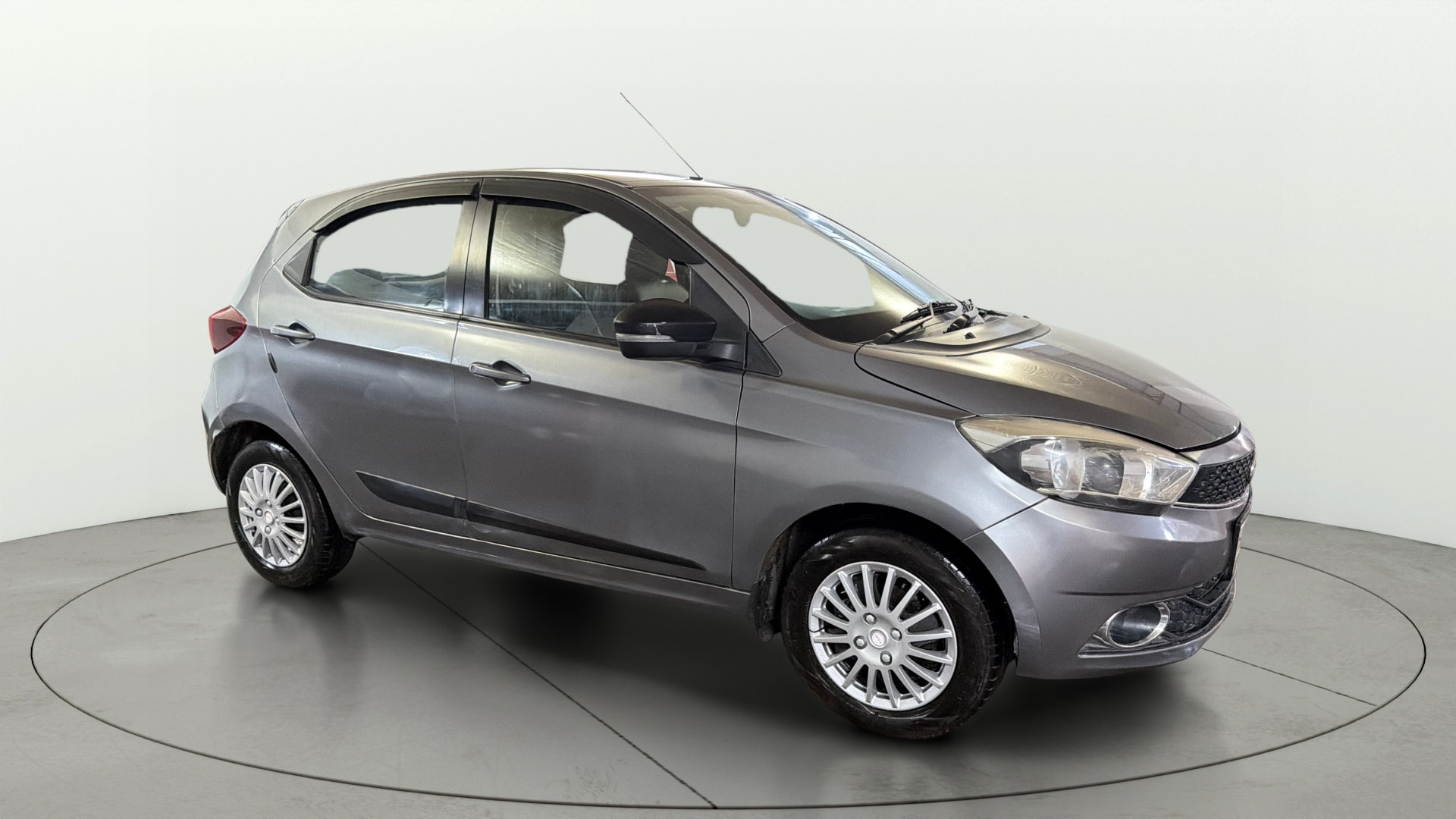 View 2019 Tata Tiago Revotorq XB Image 35 Used 2019 Tata Tiago Revotorq XB Image 35