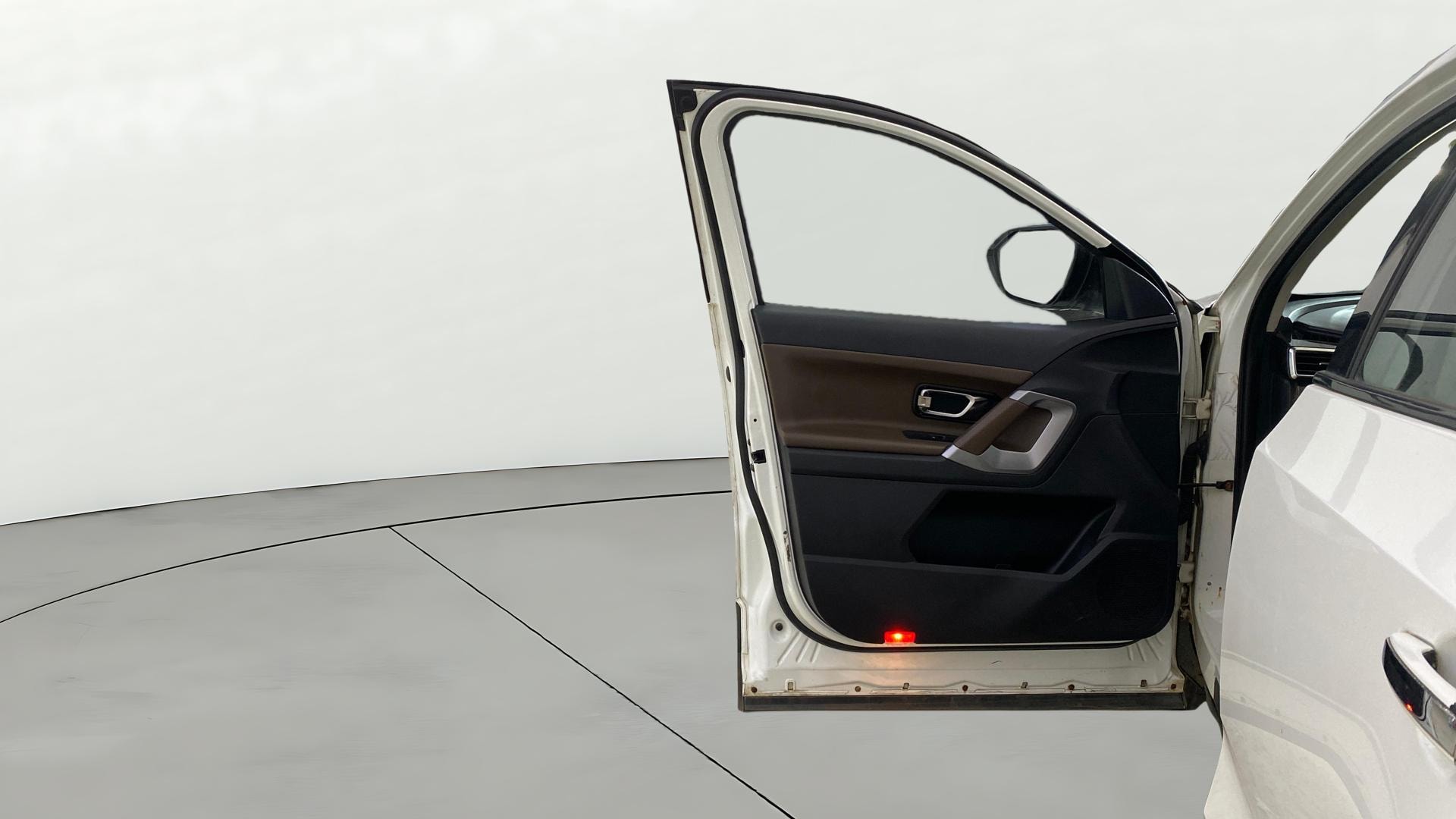 View 2019 Tata Harrier XE Image 31 Used 2019 Tata Harrier XE Image 31