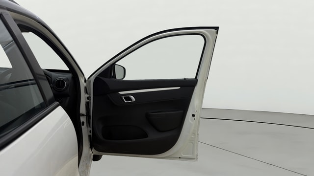 View Renault Kwid Image 44 Used Renault Kwid Image 44