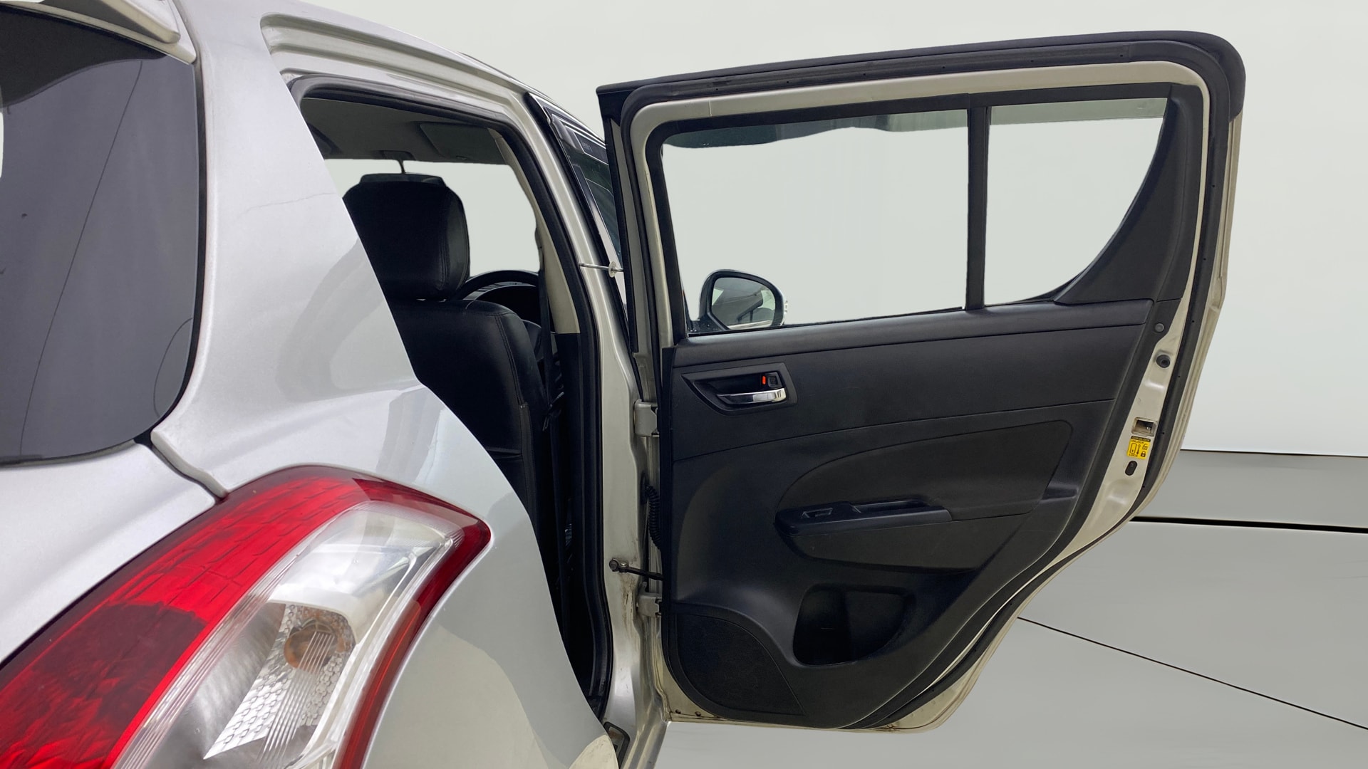 View 2015 Maruti Suzuki 1000 Base Variant Image 7 Used 2015 Maruti Suzuki 1000 Base Variant Image 7