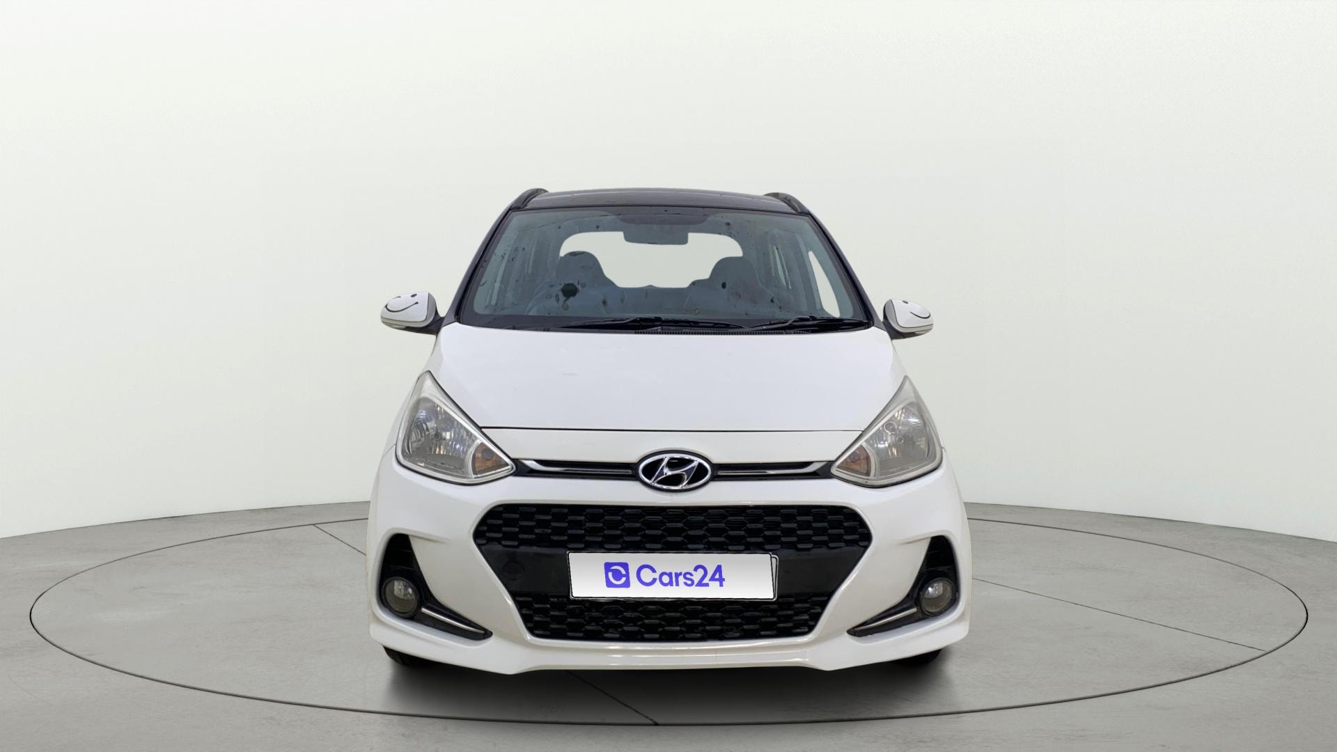 View 2018 Hyundai Grand i10 Sportz 1.2 Kappa VTVT Dual Tone Image 1 Used 2018 Hyundai Grand i10 Sportz 1.2 Kappa VTVT Dual Tone Image 1