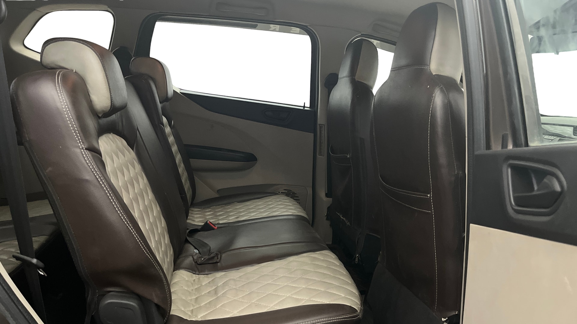 Used 2022 Renault Triber Used 2022 Renault Triber