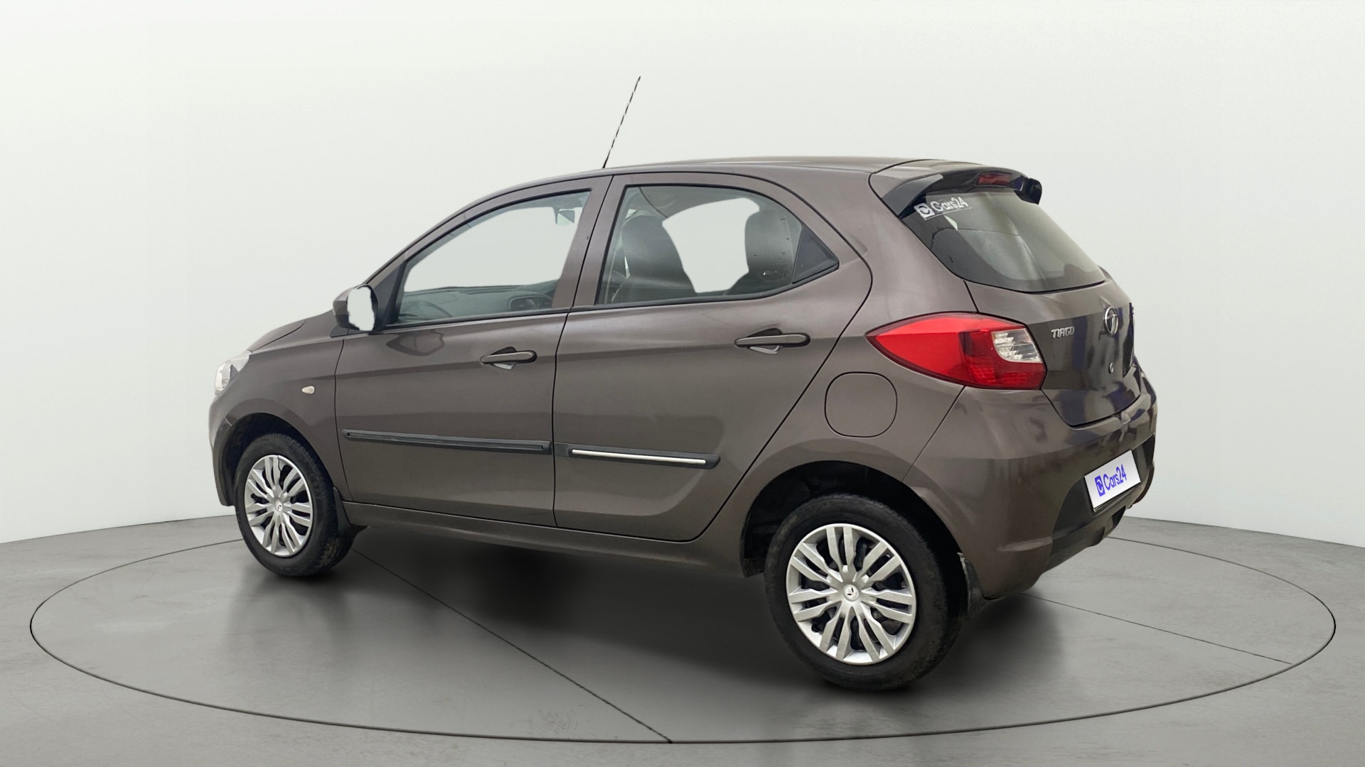 View 2020 Tata Tiago Revotorq XB Image 2 Used 2020 Tata Tiago Revotorq XB Image 2