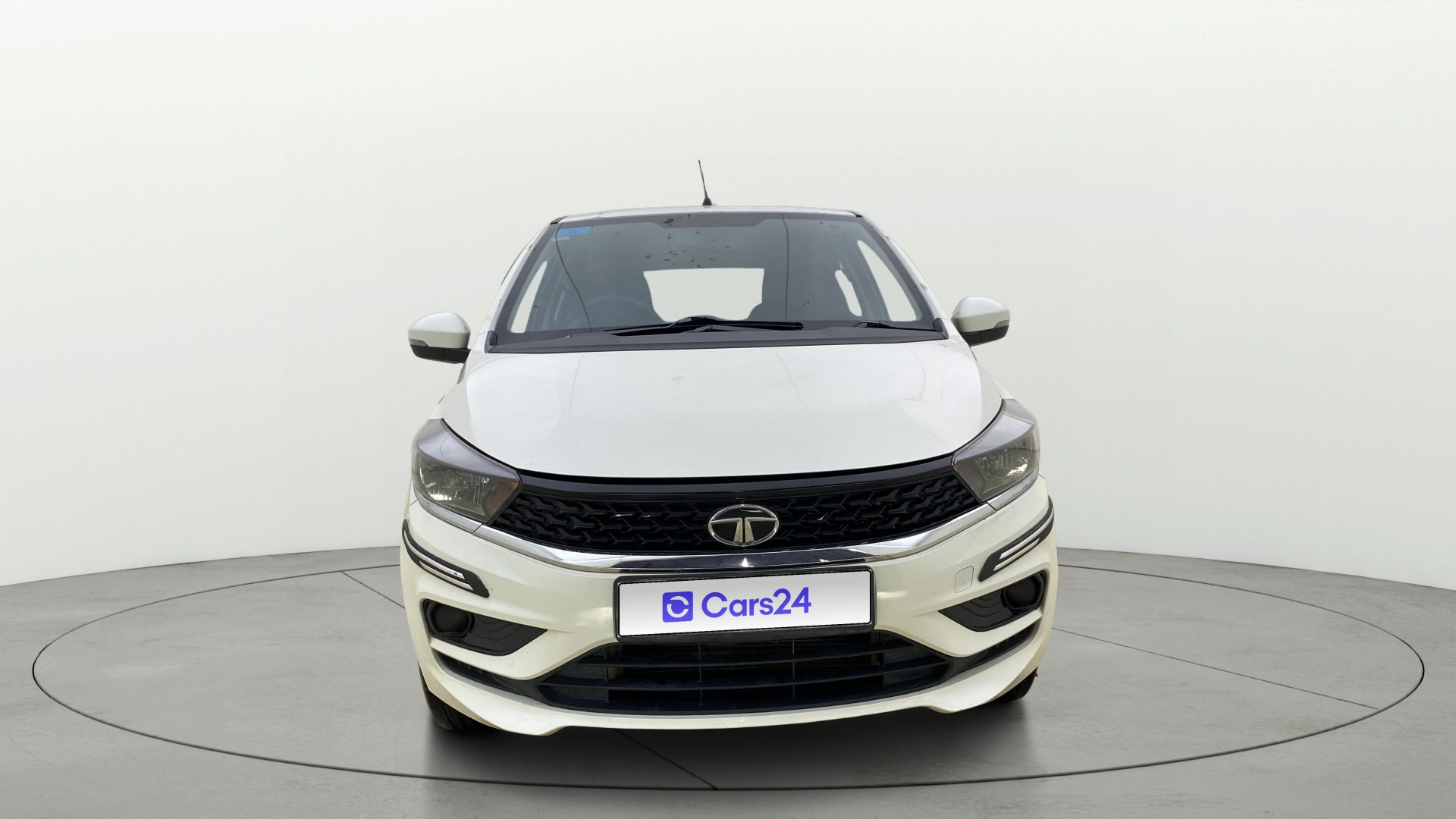 View 2021 Tata Tiago Revotorq XB Image 1 Used 2021 Tata Tiago Revotorq XB Image 1
