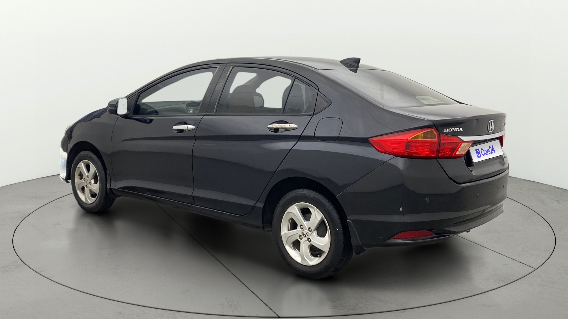 View 2014 Honda City ZX MT Diesel Anniversary Edition Image 2 Used 2014 Honda City ZX MT Diesel Anniversary Edition Image 2