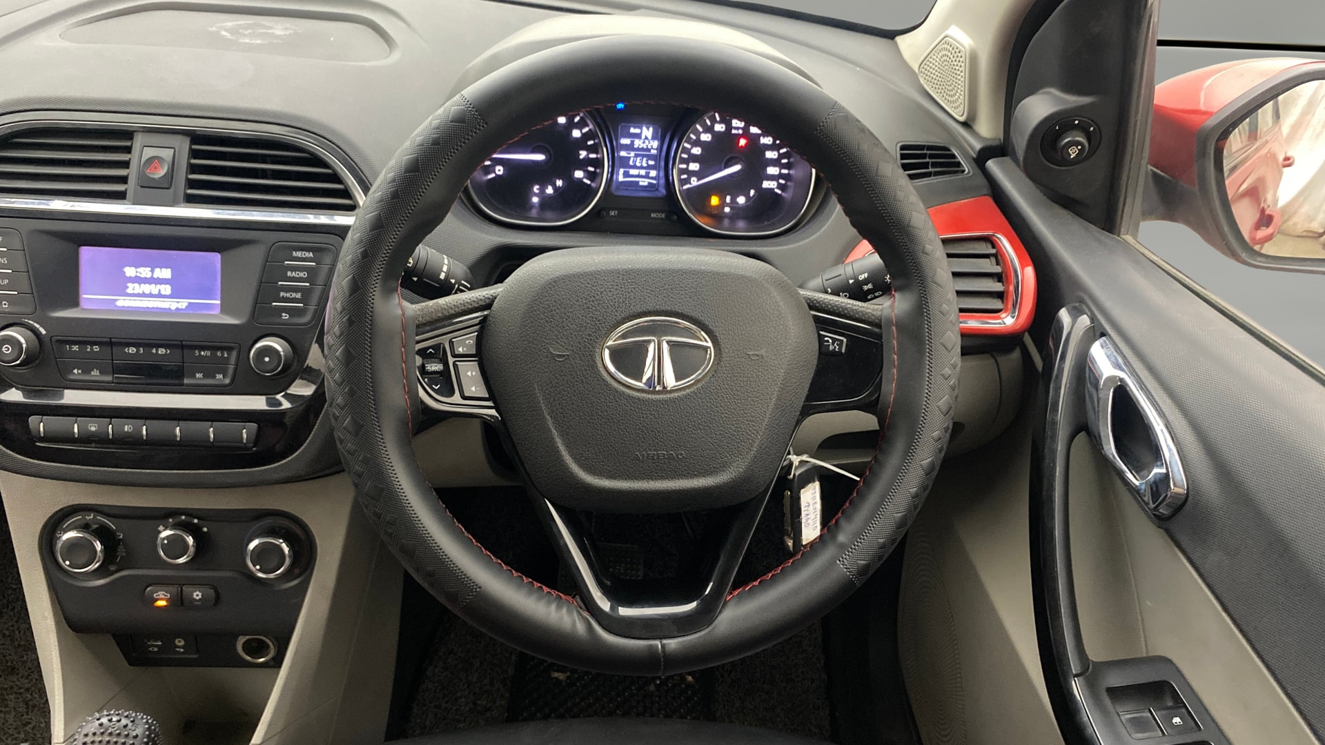 View 2018 Tata Tiago Revotorq XB Image 20 Used 2018 Tata Tiago Revotorq XB Image 20
