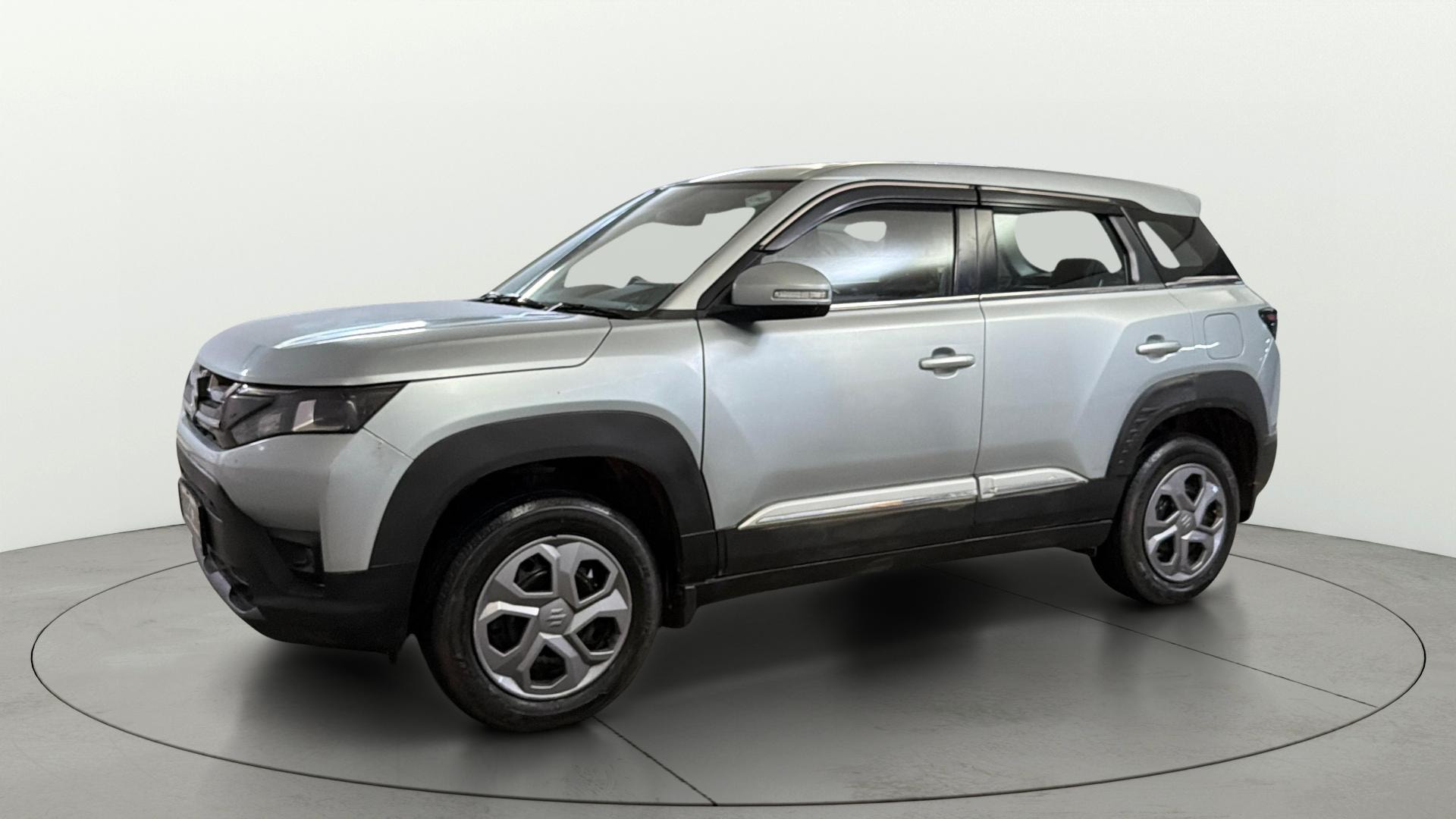 View 2023 Maruti Suzuki 1000 Base Variant Image 21 Used 2023 Maruti Suzuki 1000 Base Variant Image 21