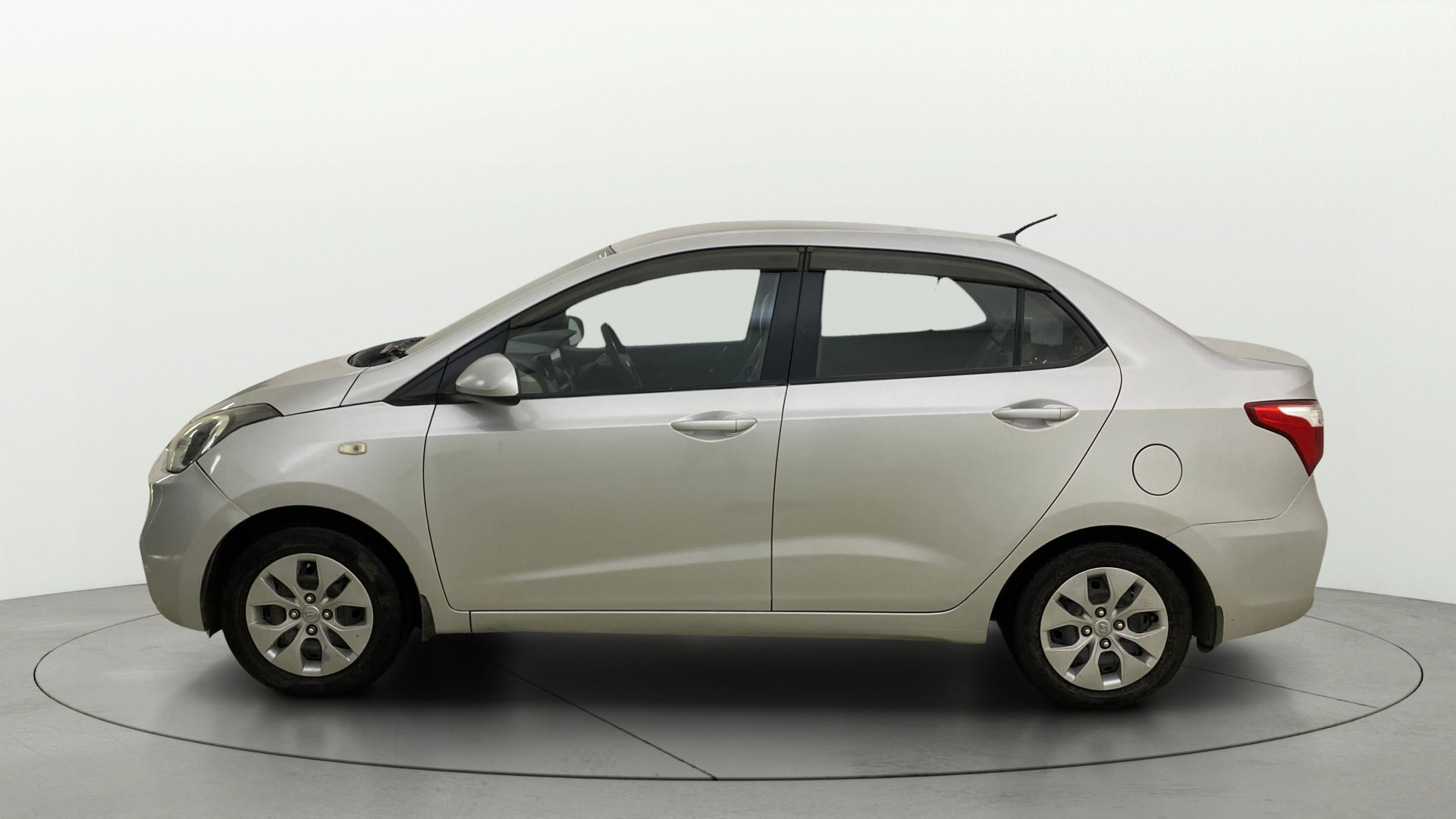 View 2018 Hyundai Xcent E Petrol Image 5 Used 2018 Hyundai Xcent E Petrol Image 5