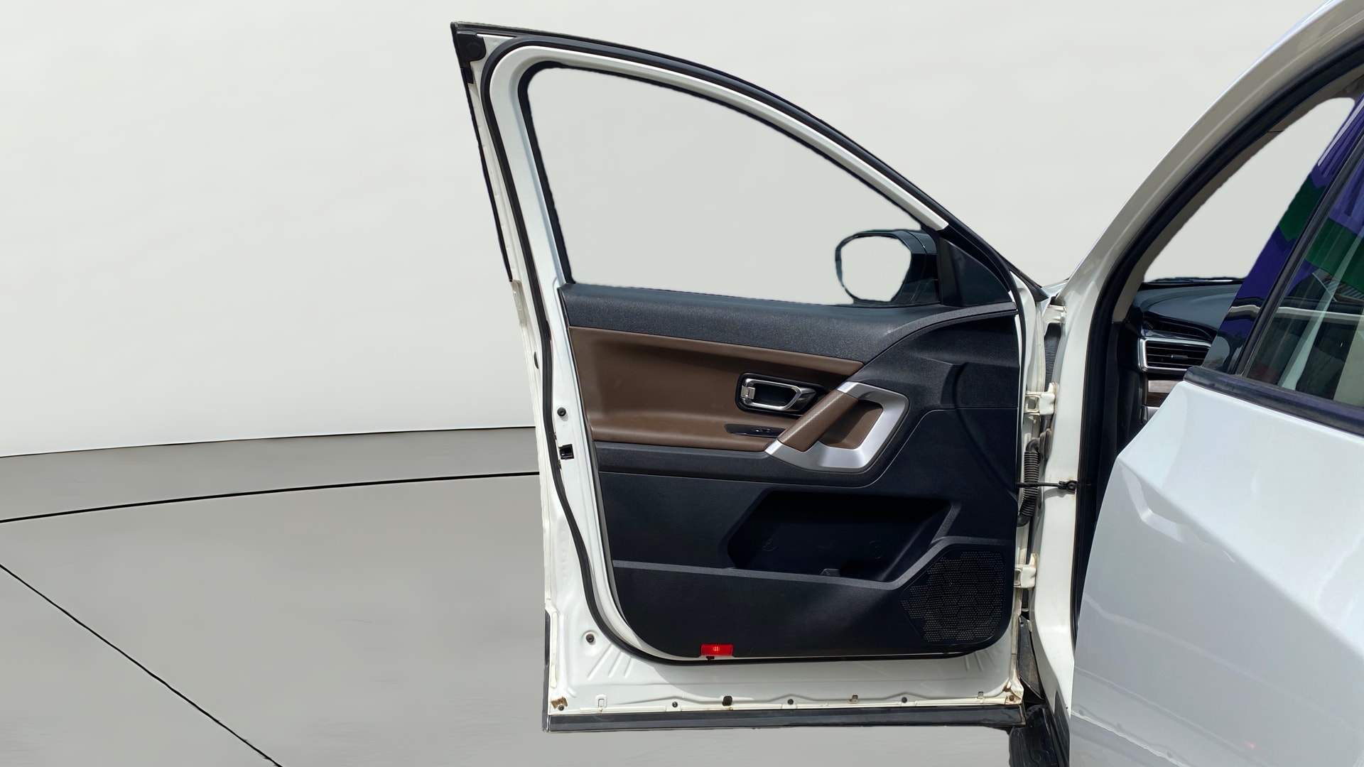 View 2023 Tata Harrier XE Image 32 Used 2023 Tata Harrier XE Image 32