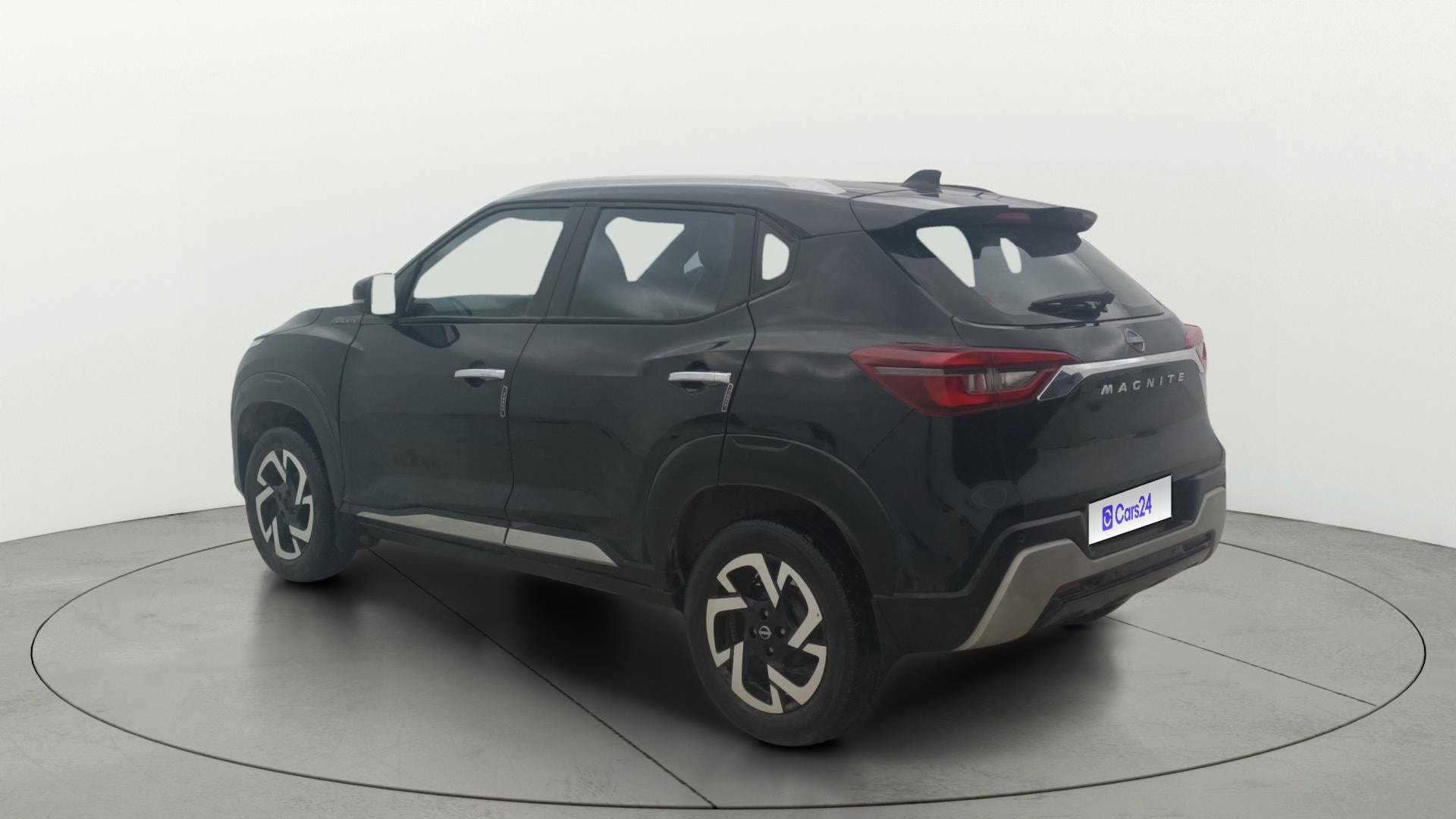 View 2022 Nissan Magnite XV Image 2 Used 2022 Nissan Magnite XV Image 2