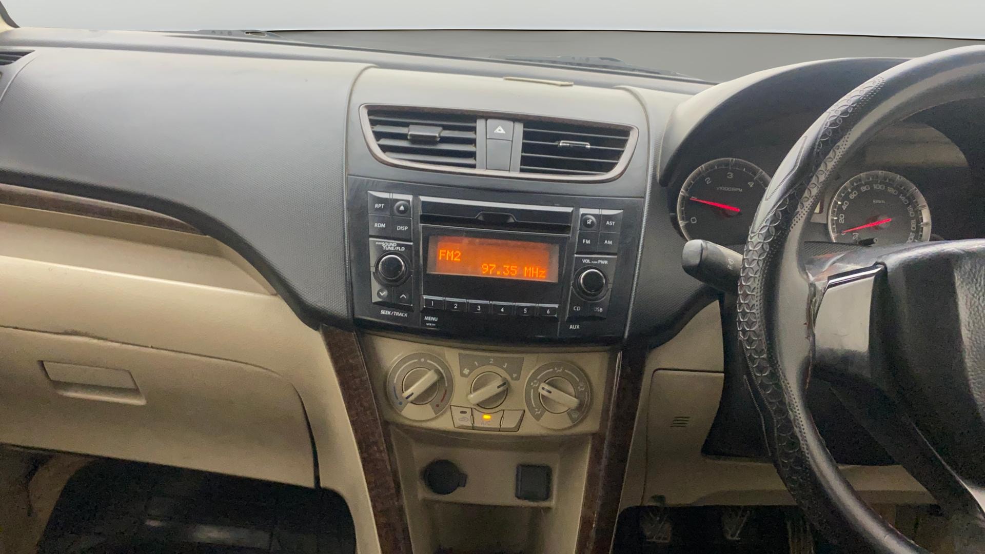 View 2017 Maruti Suzuki 1000 Base Variant Image 17 Used 2017 Maruti Suzuki 1000 Base Variant Image 17