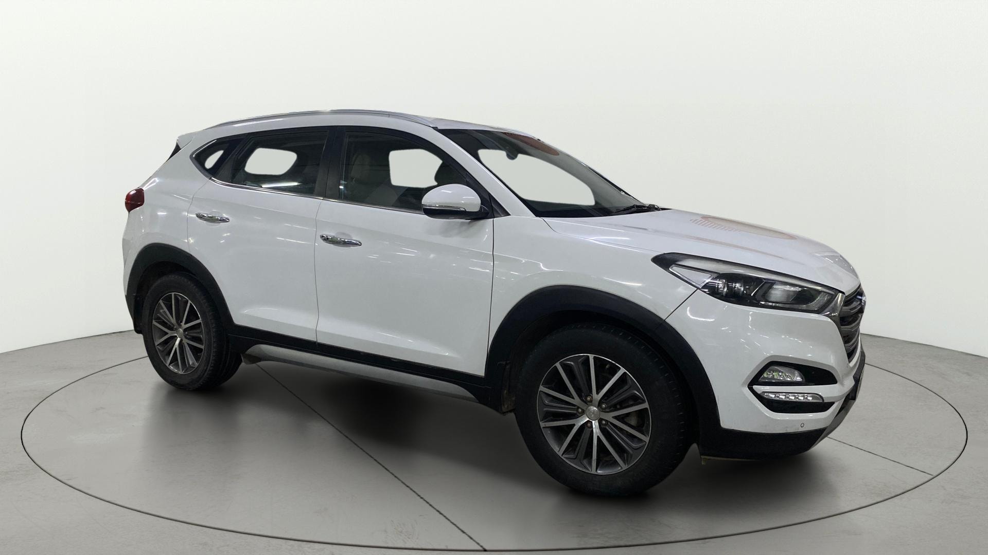 View 2018 Hyundai Tucson R 2.0 6-Speed Automatic GL BS IV Image 14 Used 2018 Hyundai Tucson R 2.0 6-Speed Automatic GL BS IV Image 14