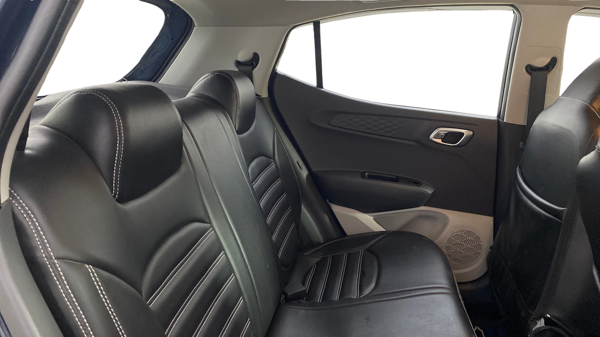 View 2022 Hyundai Grand i10 Nios Sportz Petrol AMT Image 29 Used 2022 Hyundai Grand i10 Nios Sportz Petrol AMT Image 29