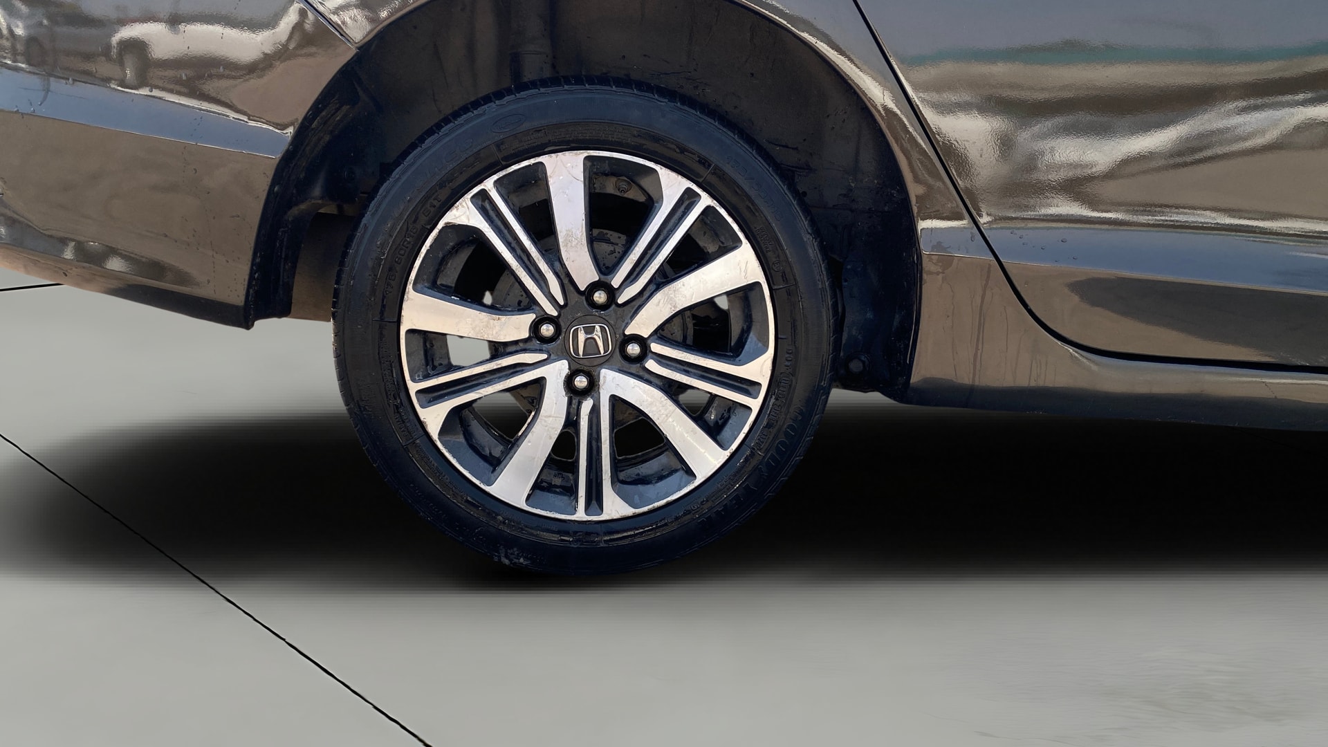 View 2020 Honda City ZX MT Diesel Anniversary Edition Image 25 Used 2020 Honda City ZX MT Diesel Anniversary Edition Image 25