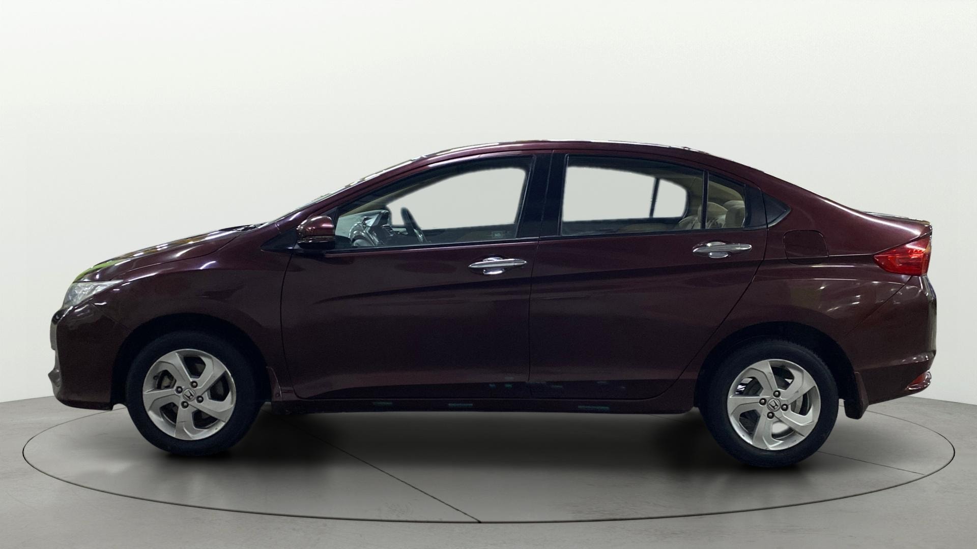 View 2015 Honda City ZX MT Diesel Anniversary Edition Image 26 Used 2015 Honda City ZX MT Diesel Anniversary Edition Image 26