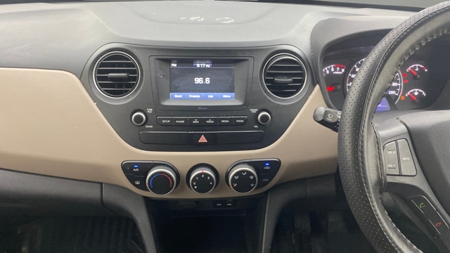 View Hyundai Grand i10 Image 17 Used Hyundai Grand i10 Image 17