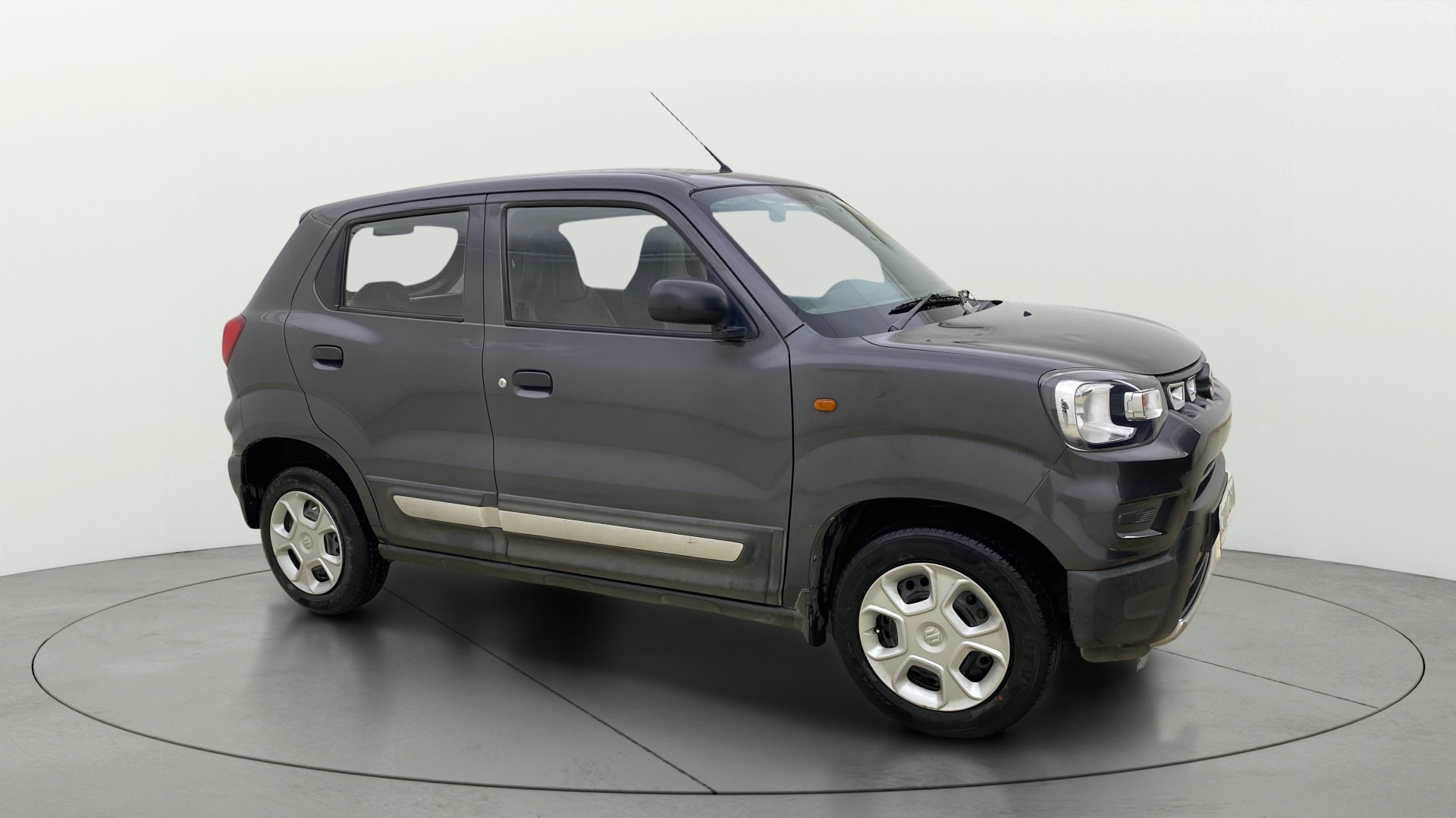 View 2021 Maruti Suzuki 1000 Base Variant Image 13 Used 2021 Maruti Suzuki 1000 Base Variant Image 13