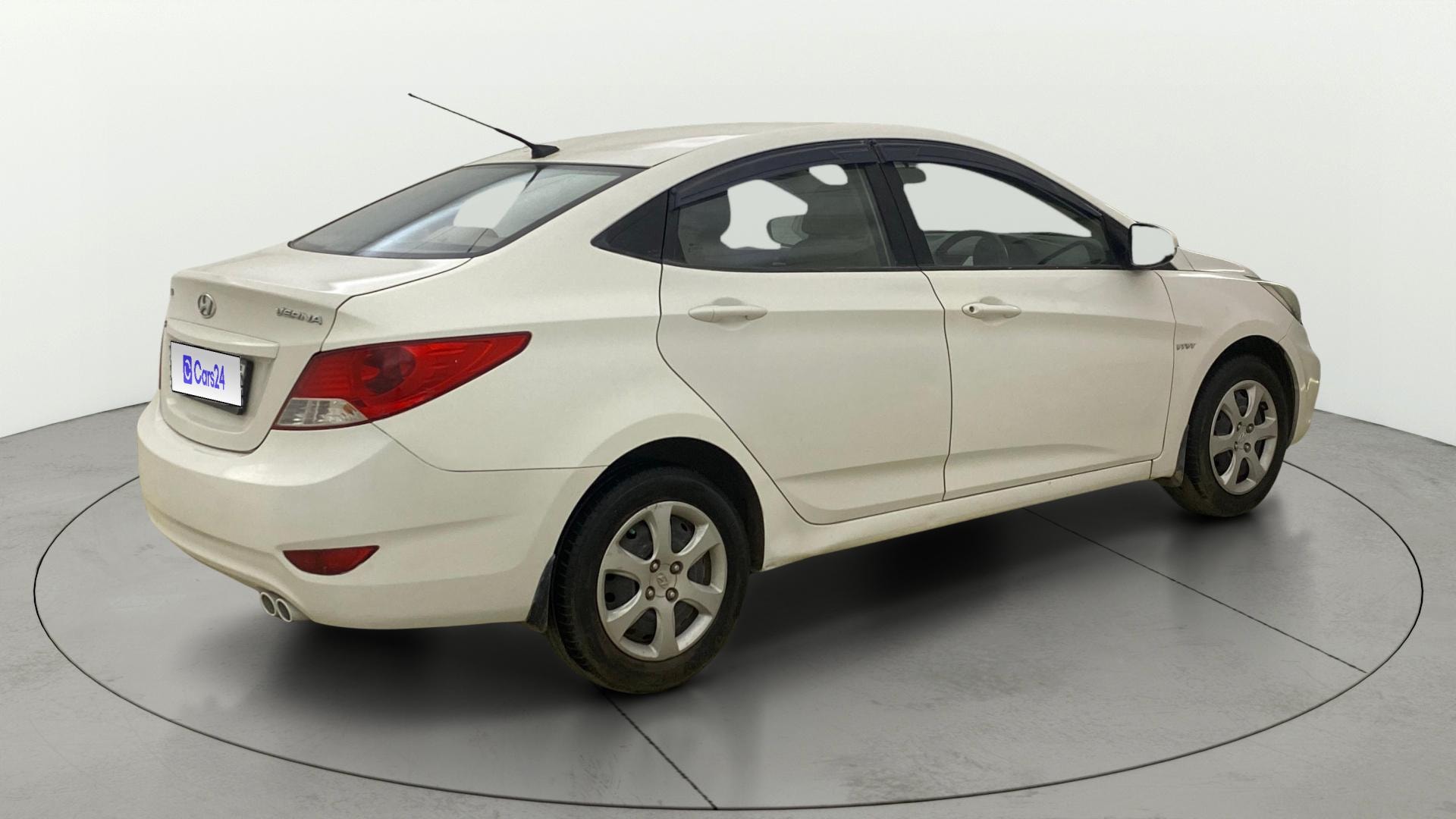 View 2014 Hyundai Fluidic Verna 1.4 VTVT CX Image 41 Used 2014 Hyundai Fluidic Verna 1.4 VTVT CX Image 41