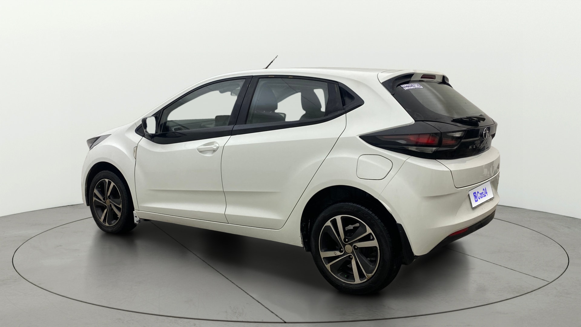 View 2021 Tata Altroz XZ Petrol Image 2 Used 2021 Tata Altroz XZ Petrol Image 2
