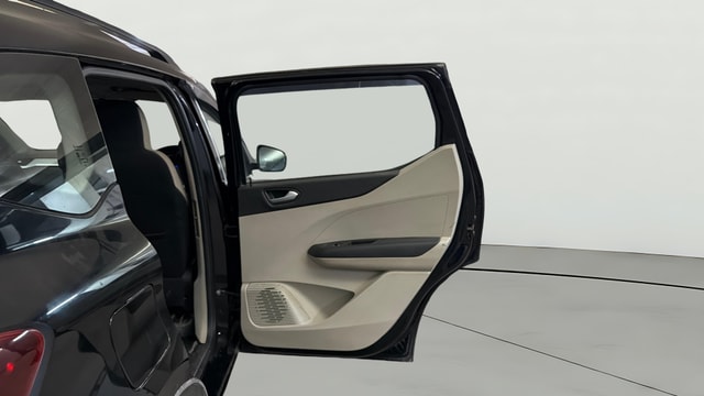 View Renault Triber Image 5 Used Renault Triber Image 5
