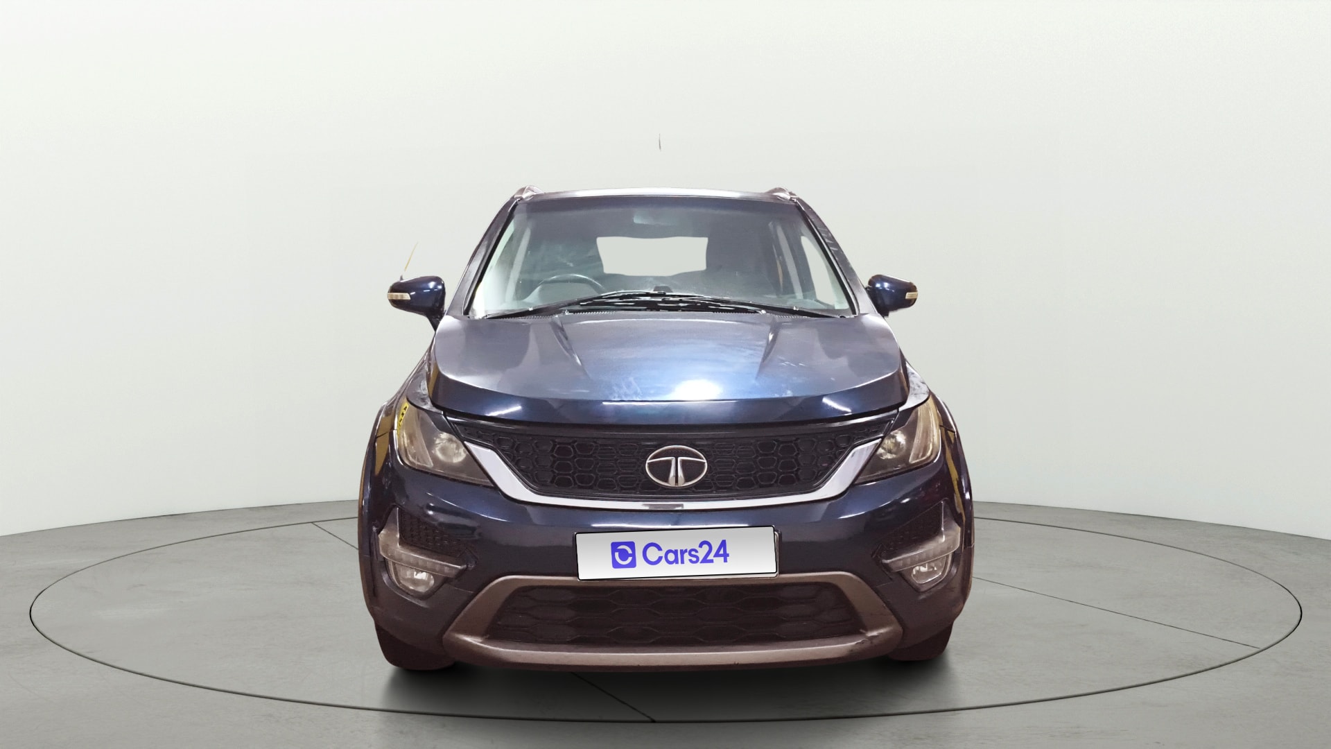 View 2017 Tata Hexa XT 4X2 Image 1 Used 2017 Tata Hexa XT 4X2 Image 1