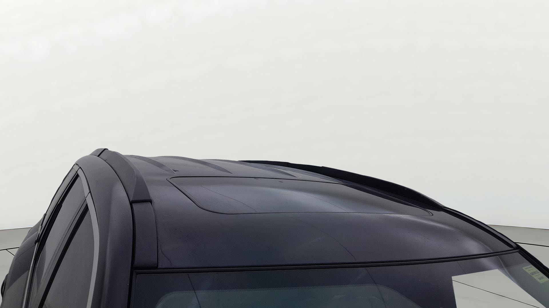 View 2015 Mahindra XUV500 W10 FWD Image 5 Used 2015 Mahindra XUV500 W10 FWD Image 5