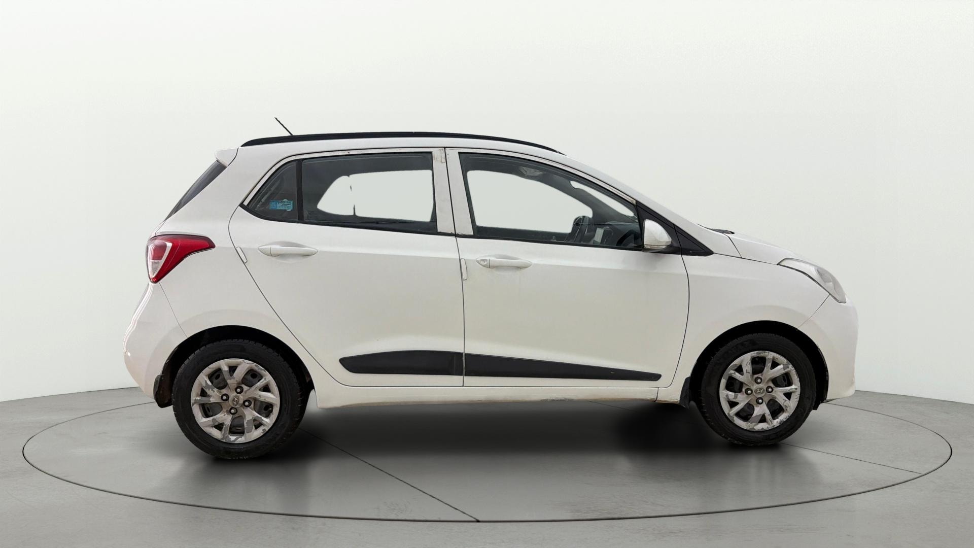View 2018 Hyundai Grand i10 Sportz 1.2 Kappa Image 8 Used 2018 Hyundai Grand i10 Sportz 1.2 Kappa Image 8