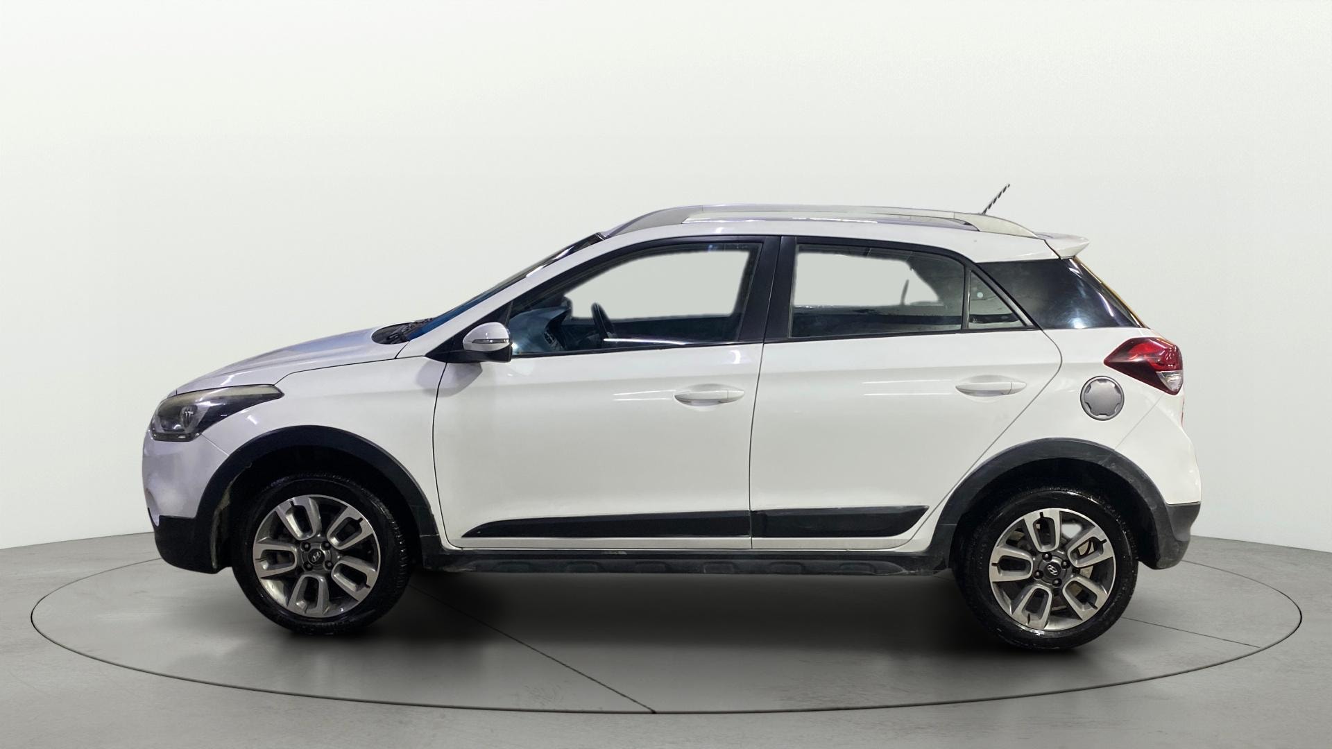 View 2015 Hyundai i20 Active 1.2 S Image 5 Used 2015 Hyundai i20 Active 1.2 S Image 5