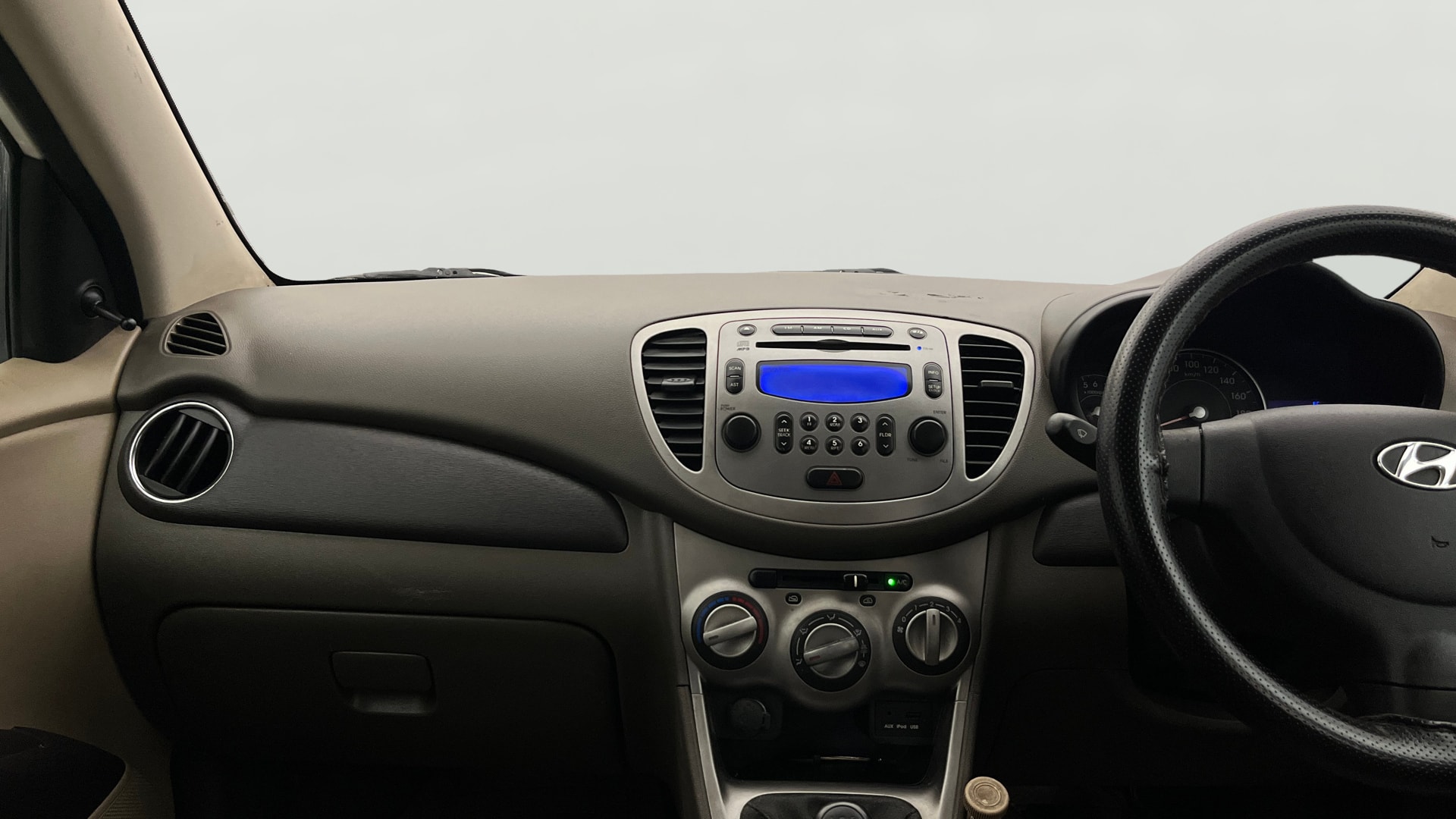 View 2014 Hyundai i10 1.2 Asta MT Image 17 Used 2014 Hyundai i10 1.2 Asta MT Image 17