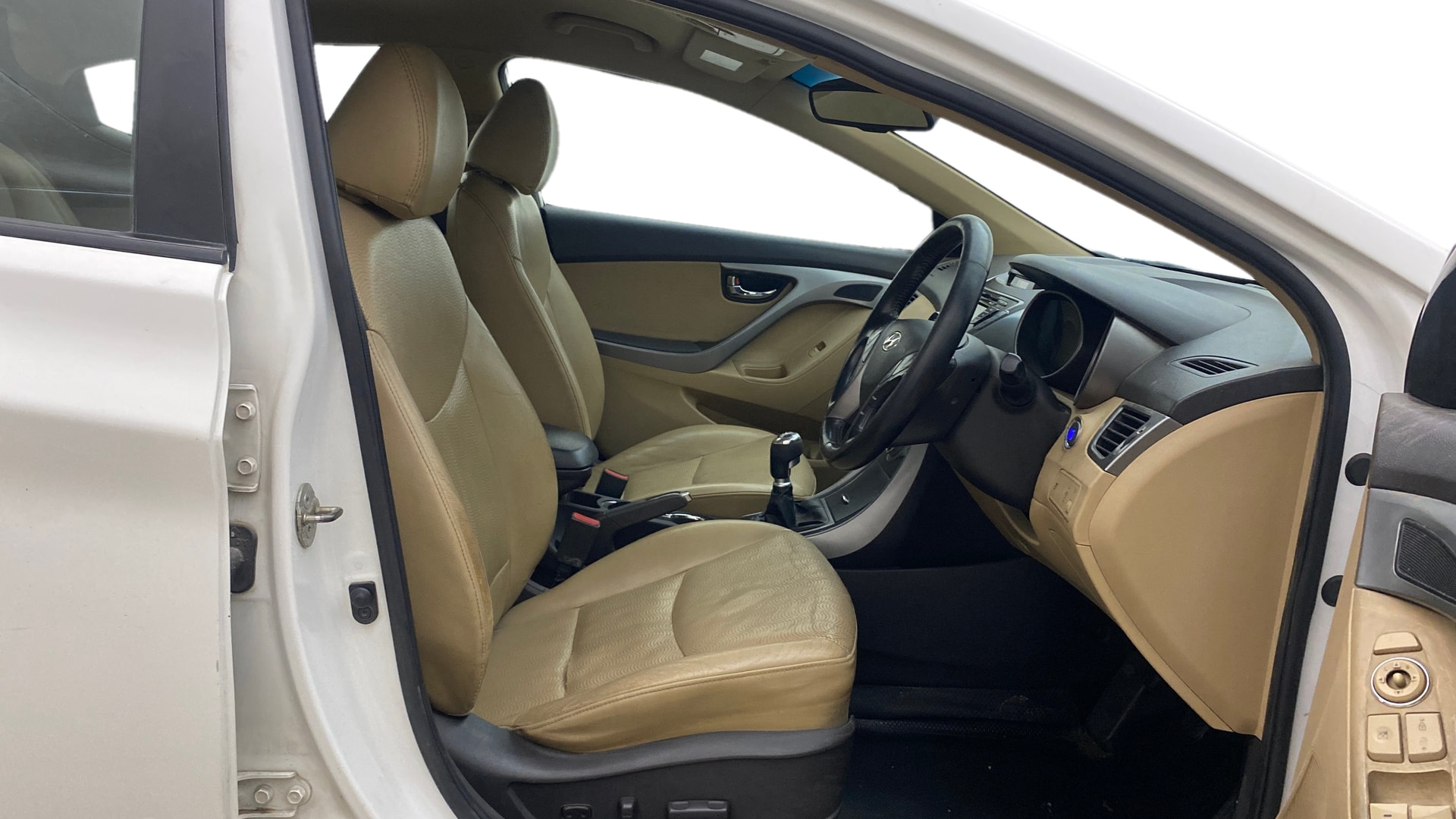 View 2013 Hyundai Elantra 1.6 CRDi S Image 27 Used 2013 Hyundai Elantra 1.6 CRDi S Image 27