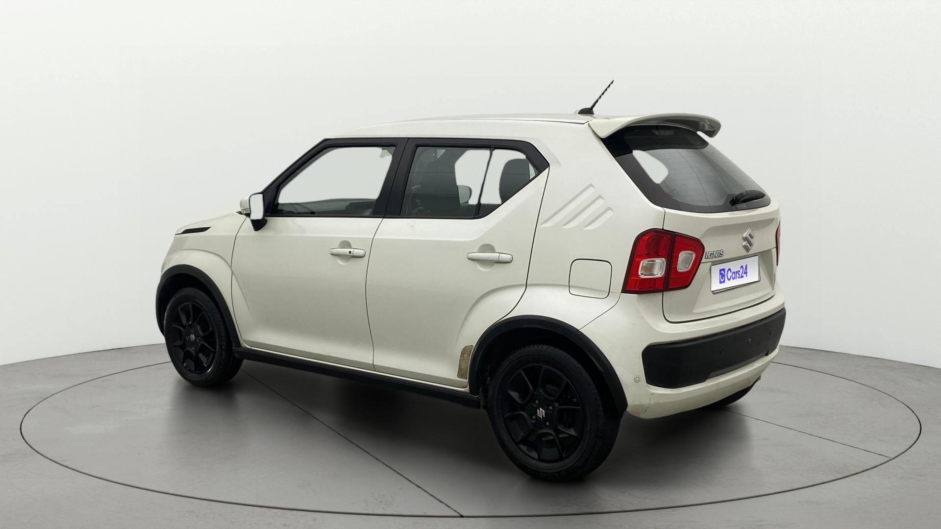 View 2018 Maruti Suzuki 1000 Base Variant Image 2 Used 2018 Maruti Suzuki 1000 Base Variant Image 2