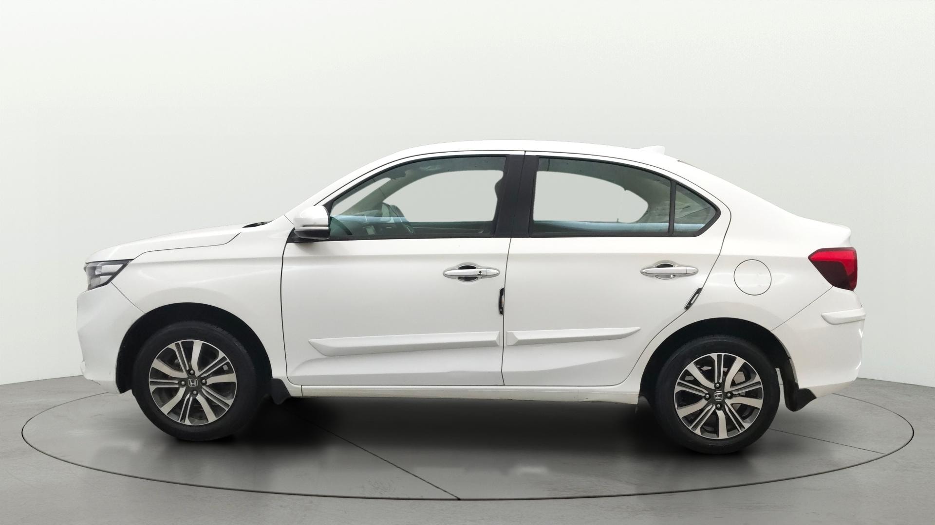 View 2023 Honda Amaze E MT Petrol BS IV Image 6 Used 2023 Honda Amaze E MT Petrol BS IV Image 6