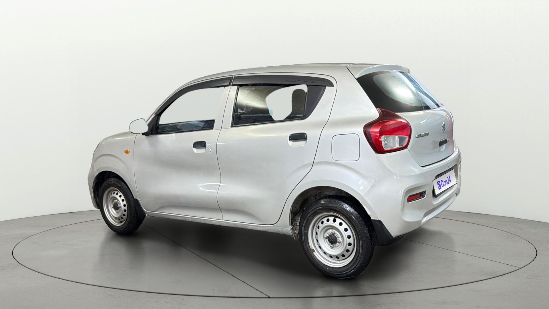View 2022 Maruti Suzuki 1000 Base Variant Image 2 Used 2022 Maruti Suzuki 1000 Base Variant Image 2