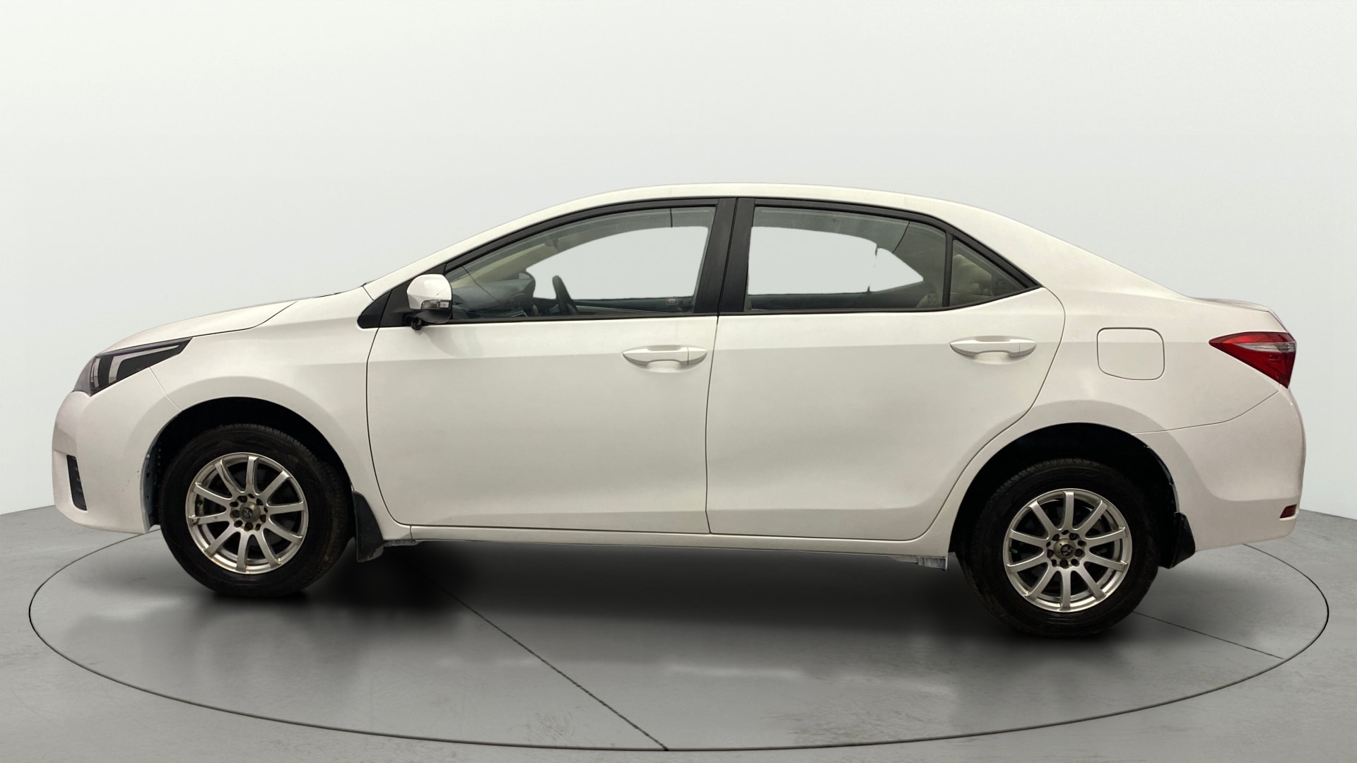 View 2014 Toyota Corolla Altis Diesel J Image 5 Used 2014 Toyota Corolla Altis Diesel J Image 5