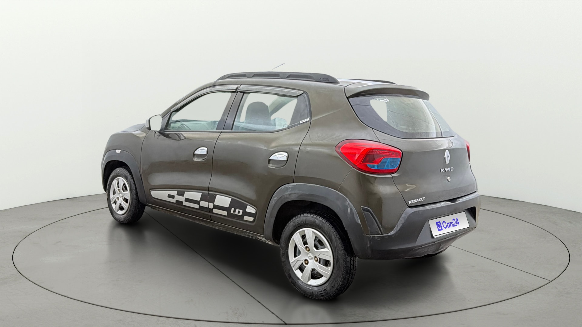 View 2016 Renault Kwid RXT 1.0 Image 2 Used 2016 Renault Kwid RXT 1.0 Image 2