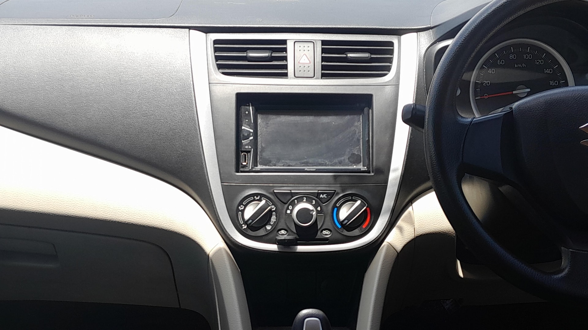 View 2018 Maruti Suzuki 1000 Base Variant Image 17 Used 2018 Maruti Suzuki 1000 Base Variant Image 17