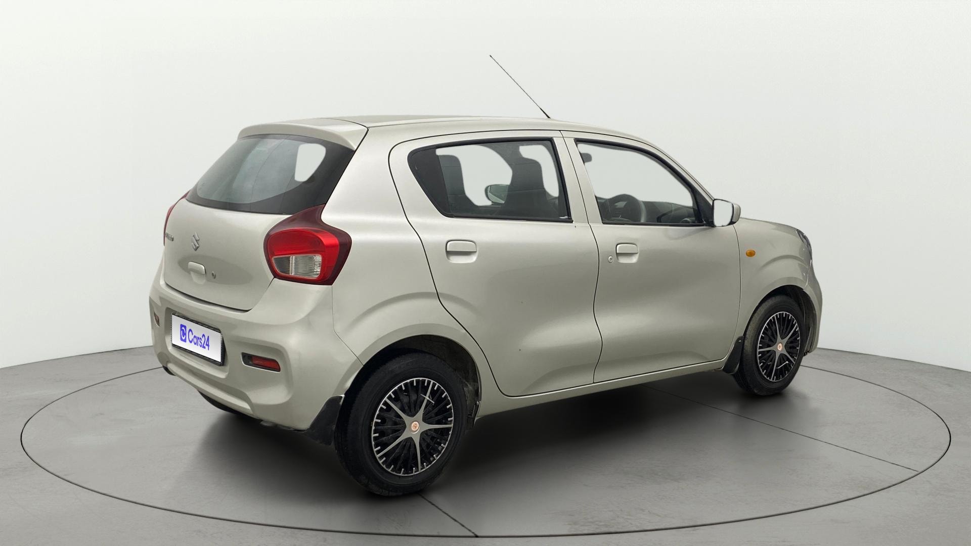 View 2022 Maruti Suzuki 1000 Base Variant Image 41 Used 2022 Maruti Suzuki 1000 Base Variant Image 41