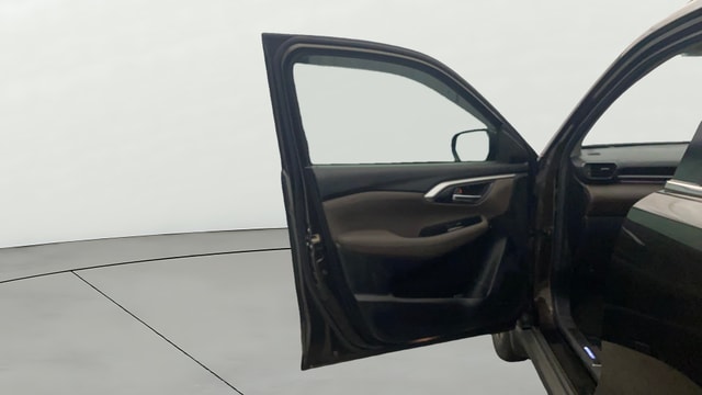 View Toyota Urban Cruiser Hyryder Image 39 Used Toyota Urban Cruiser Hyryder Image 39