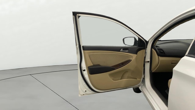 View Hyundai Verna Image 31 Used Hyundai Verna Image 31