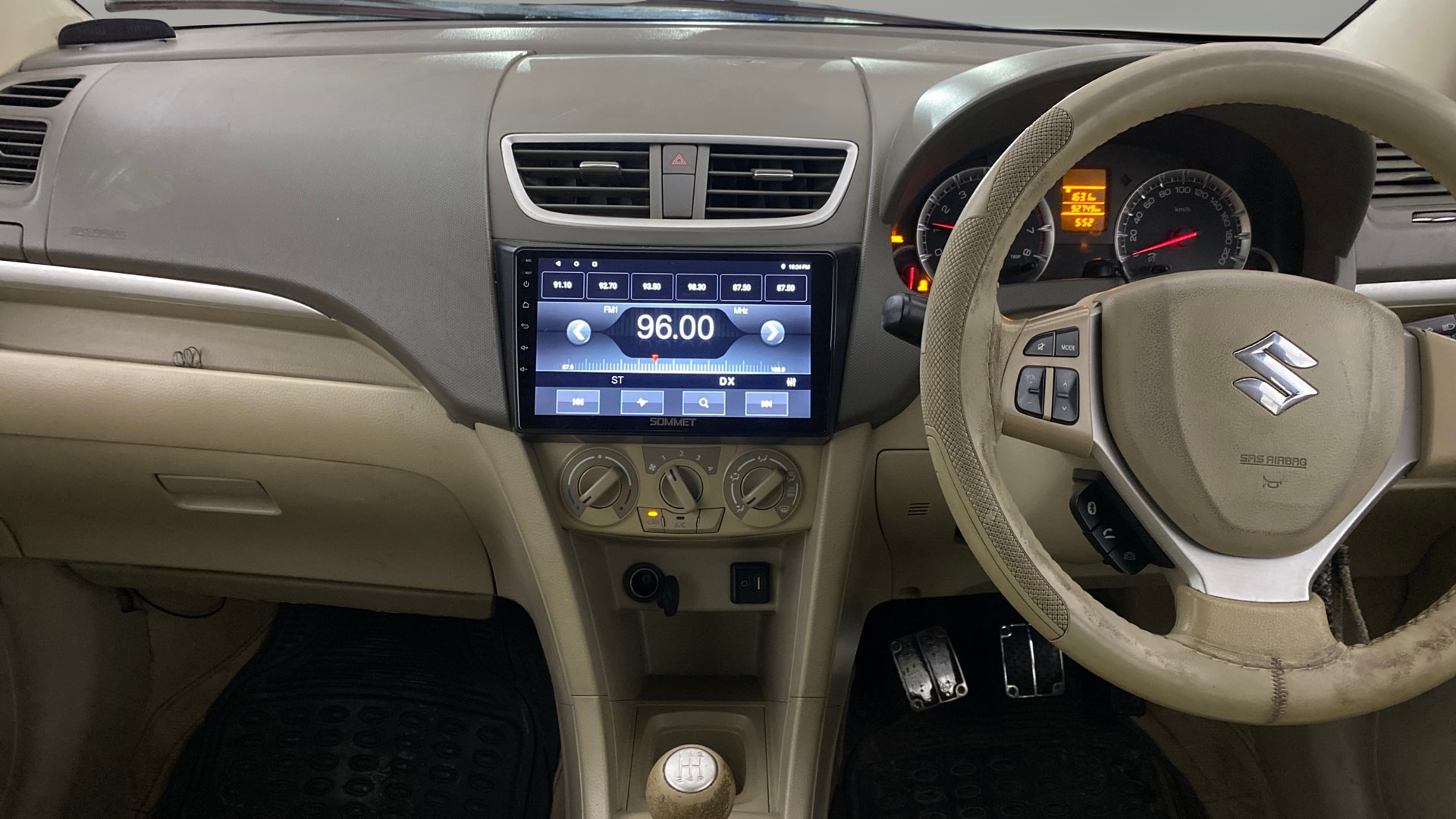 View 2017 Maruti Suzuki 1000 Base Variant Image 18 Used 2017 Maruti Suzuki 1000 Base Variant Image 18