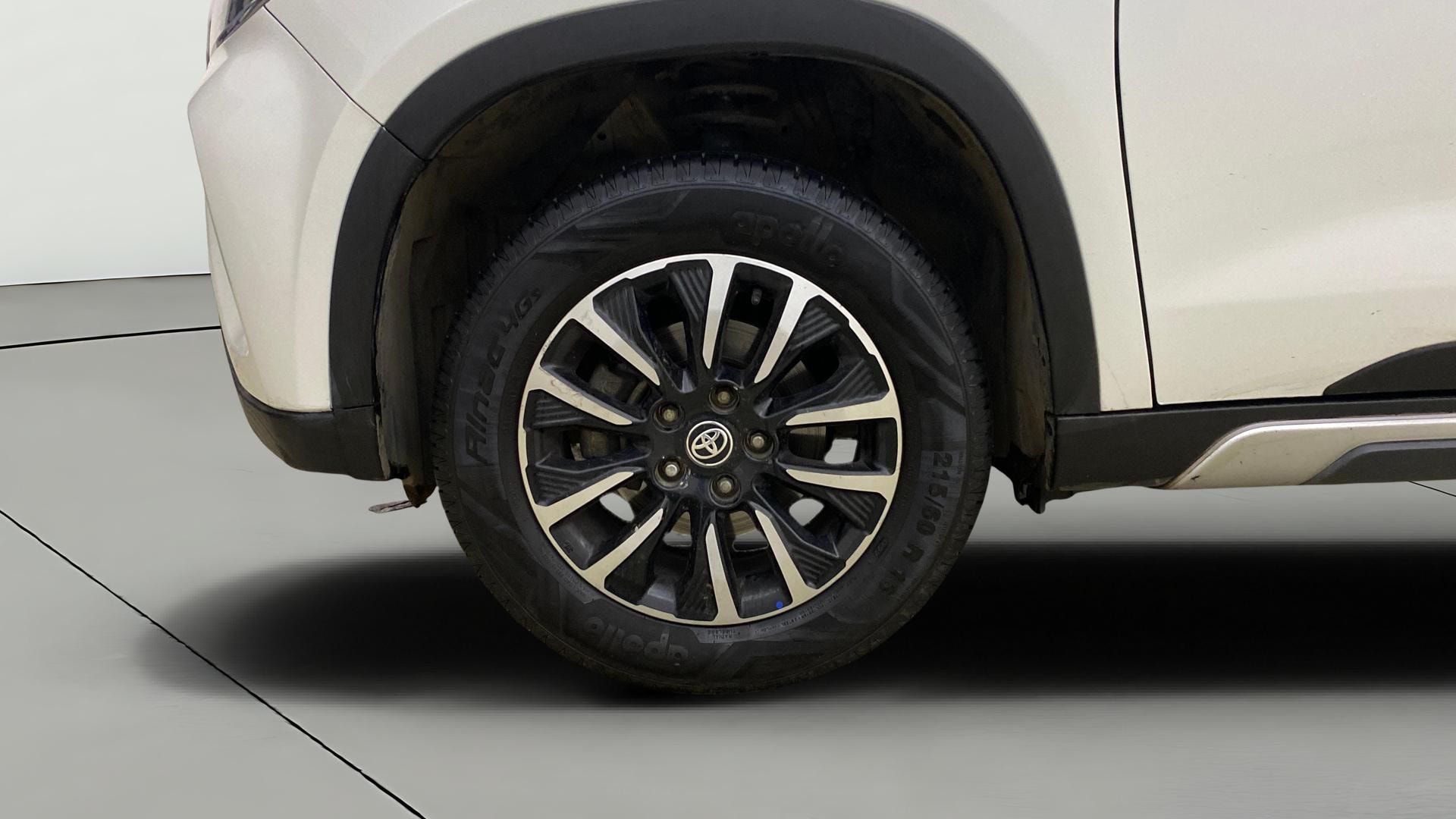 View 2022 Toyota Urban Cruiser Premium MT Image 29 Used 2022 Toyota Urban Cruiser Premium MT Image 29