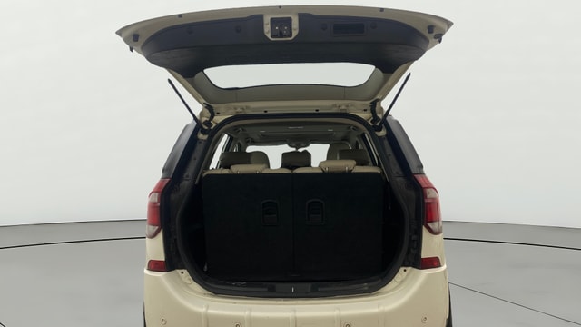 View Mahindra XUV500 Image 33 Used Mahindra XUV500 Image 33