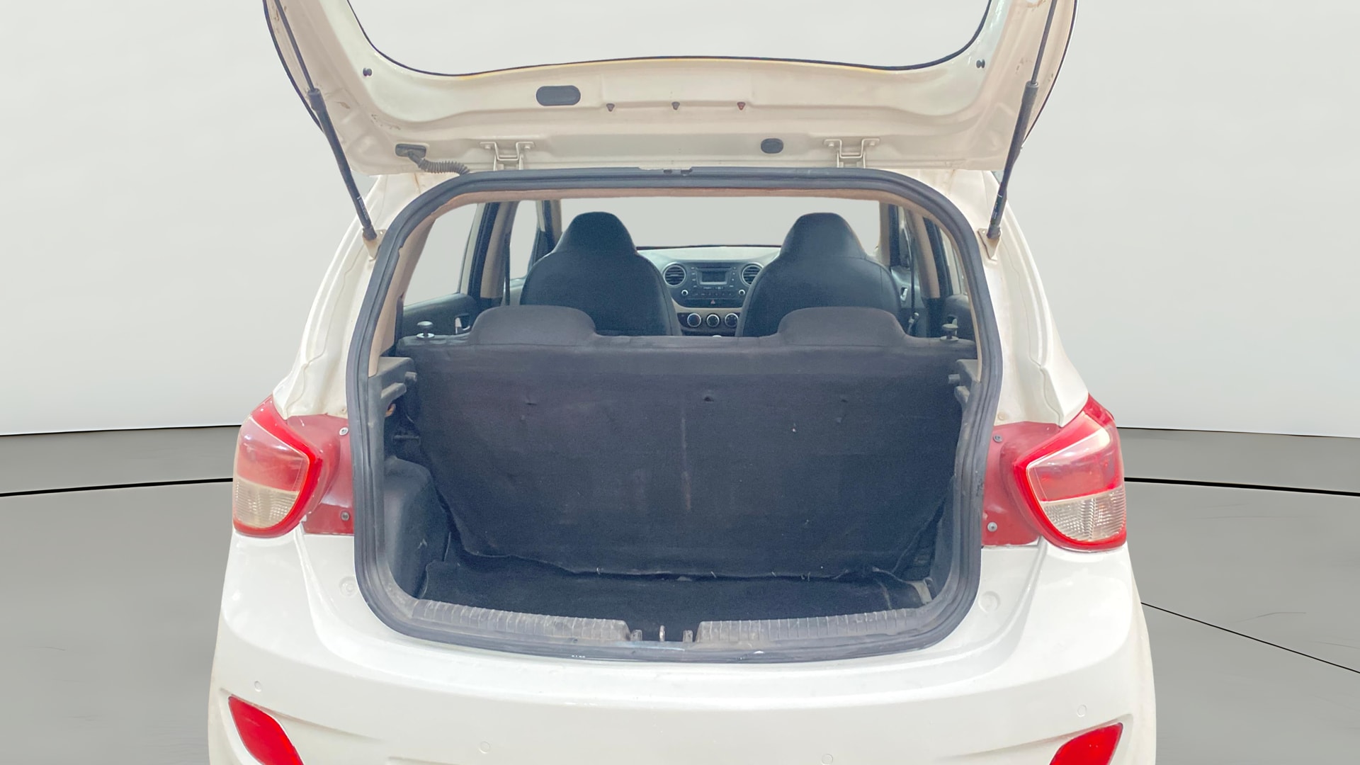 View 2015 Hyundai Grand i10 Sportz 1.2 Kappa Image 36 Used 2015 Hyundai Grand i10 Sportz 1.2 Kappa Image 36