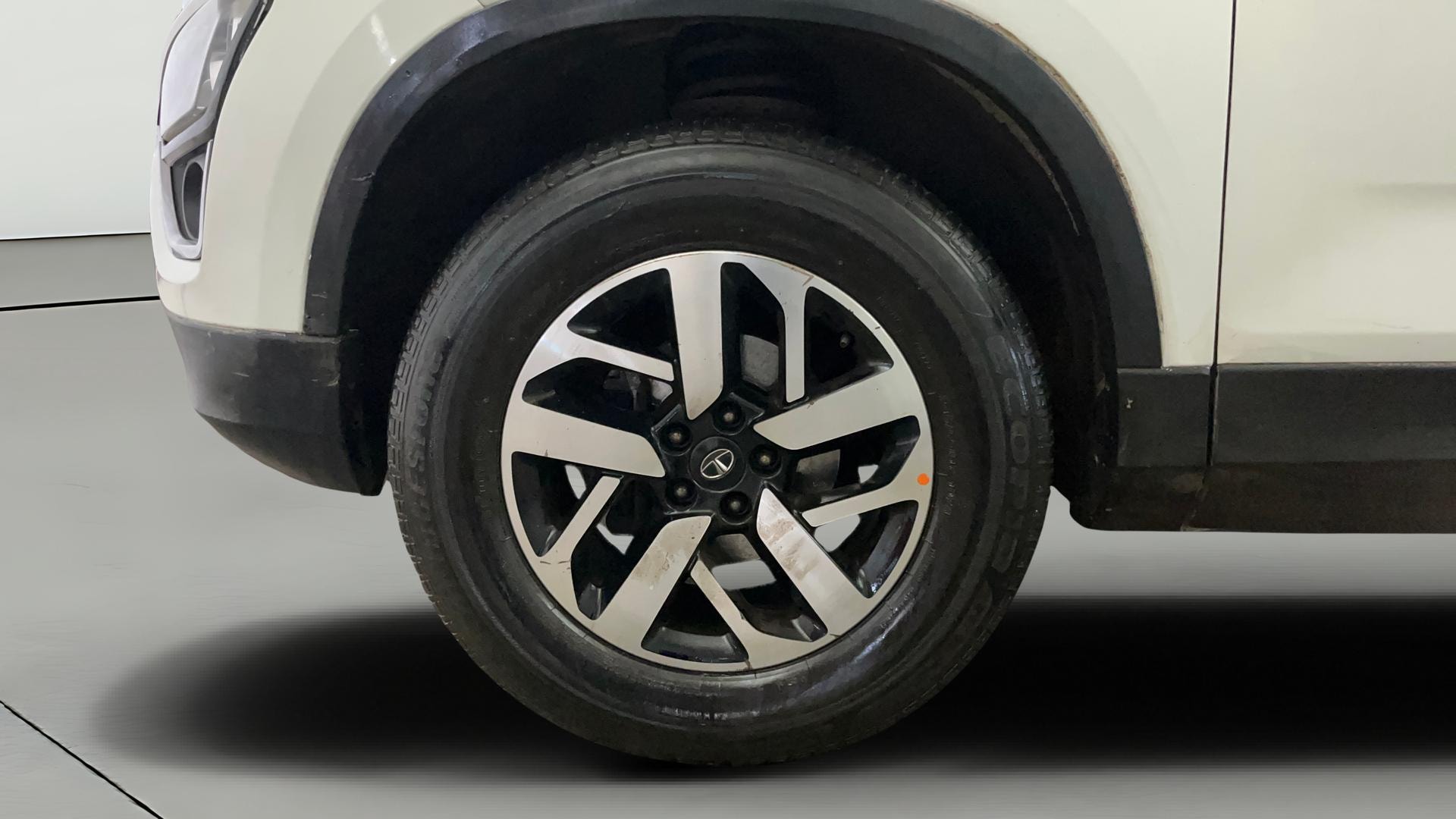 View 2022 Tata Harrier XE Image 30 Used 2022 Tata Harrier XE Image 30