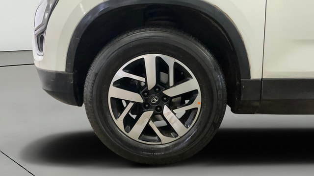 View Tata Harrier Image 30 Used Tata Harrier Image 30