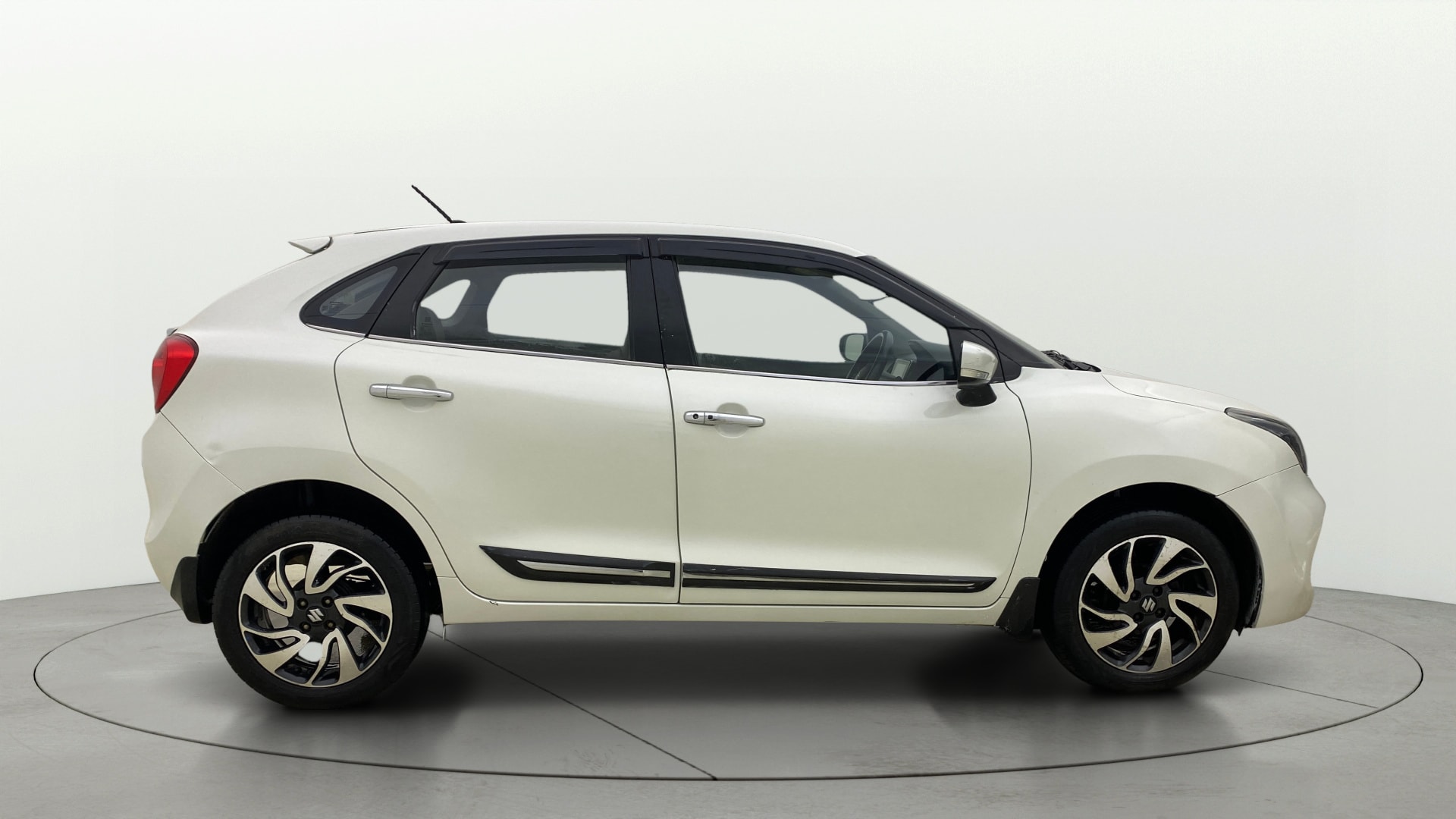 View 2019 Maruti Suzuki 1000 Base Variant Image 8 Used 2019 Maruti Suzuki 1000 Base Variant Image 8