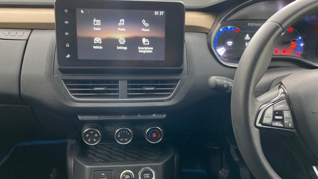 View Renault Kiger Image 17 Used Renault Kiger Image 17