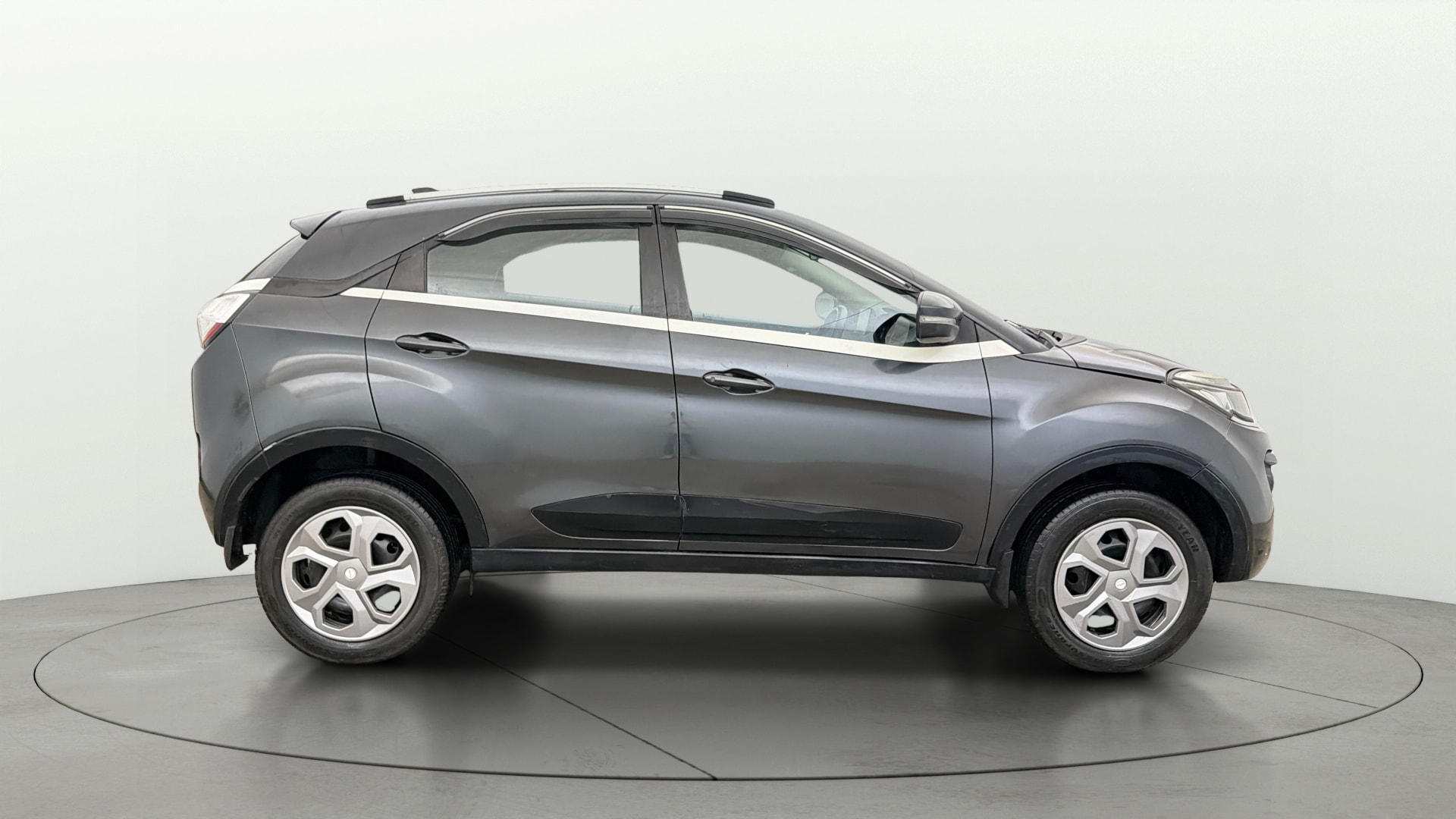 View 2019 Tata Nexon Revotron XZ Image 8 Used 2019 Tata Nexon Revotron XZ Image 8